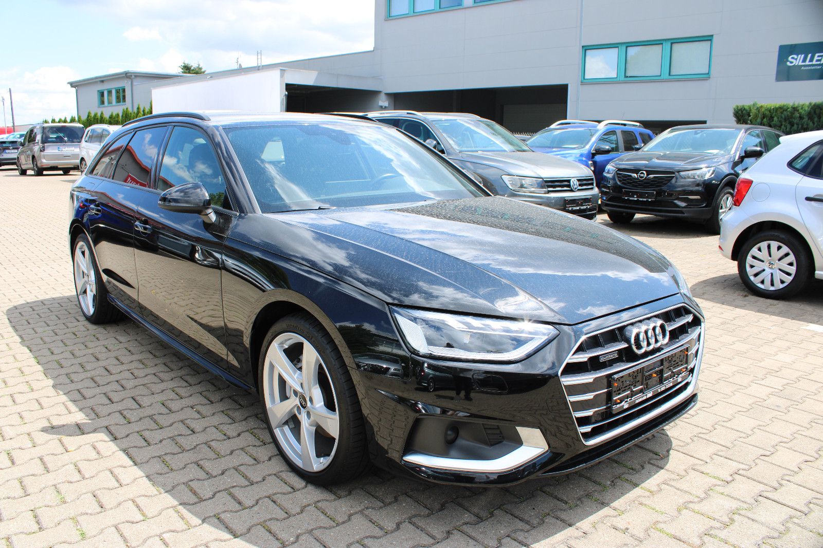 Fahrzeugabbildung Audi A4 40 TDI S tronic quattro Matrix-LED AHK