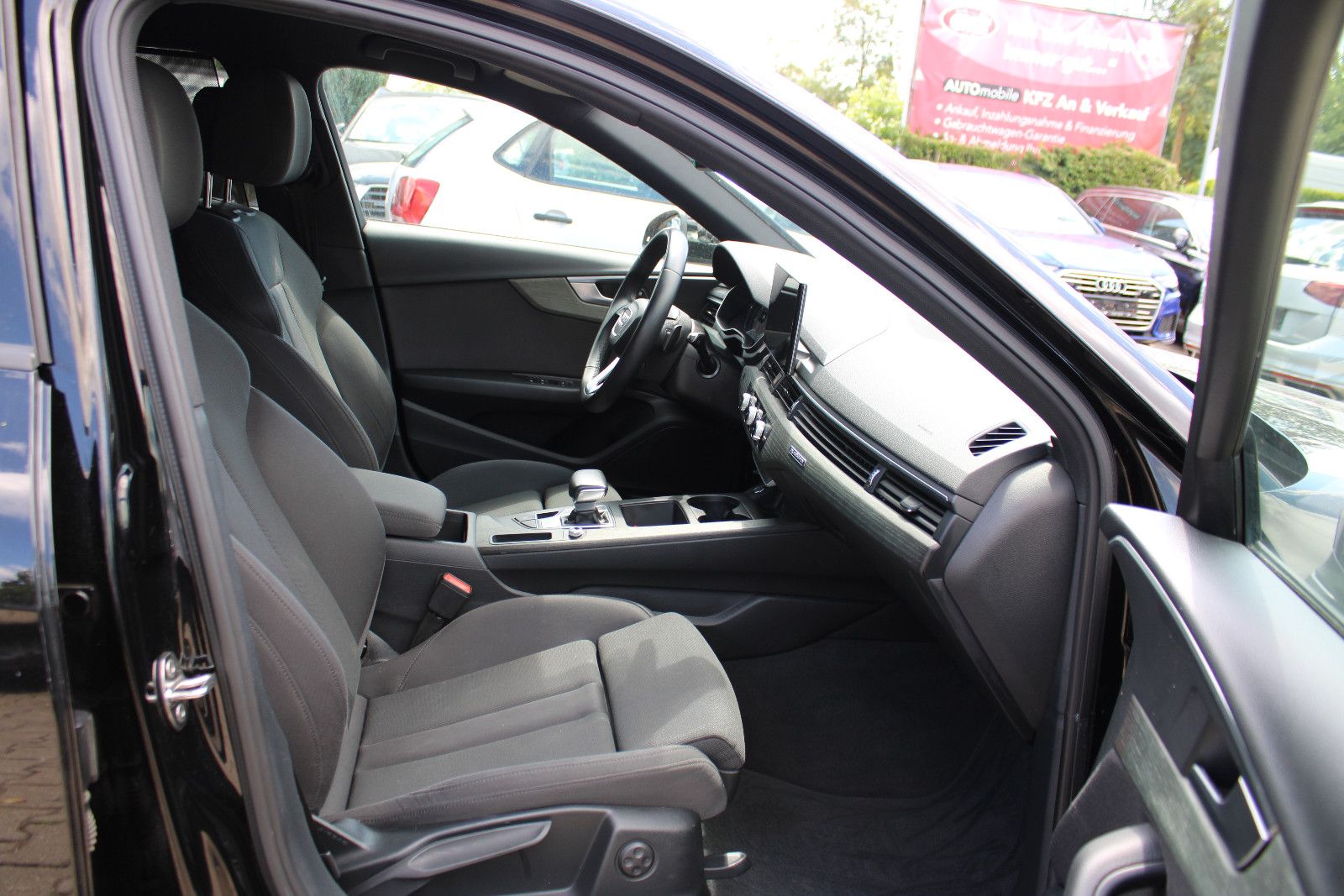 Fahrzeugabbildung Audi A4 40 TDI S tronic quattro Matrix-LED AHK