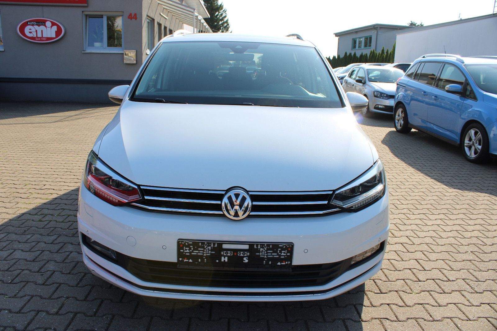Fahrzeugabbildung Volkswagen Touran 2.0 TDI SCR DSG Highline BMT