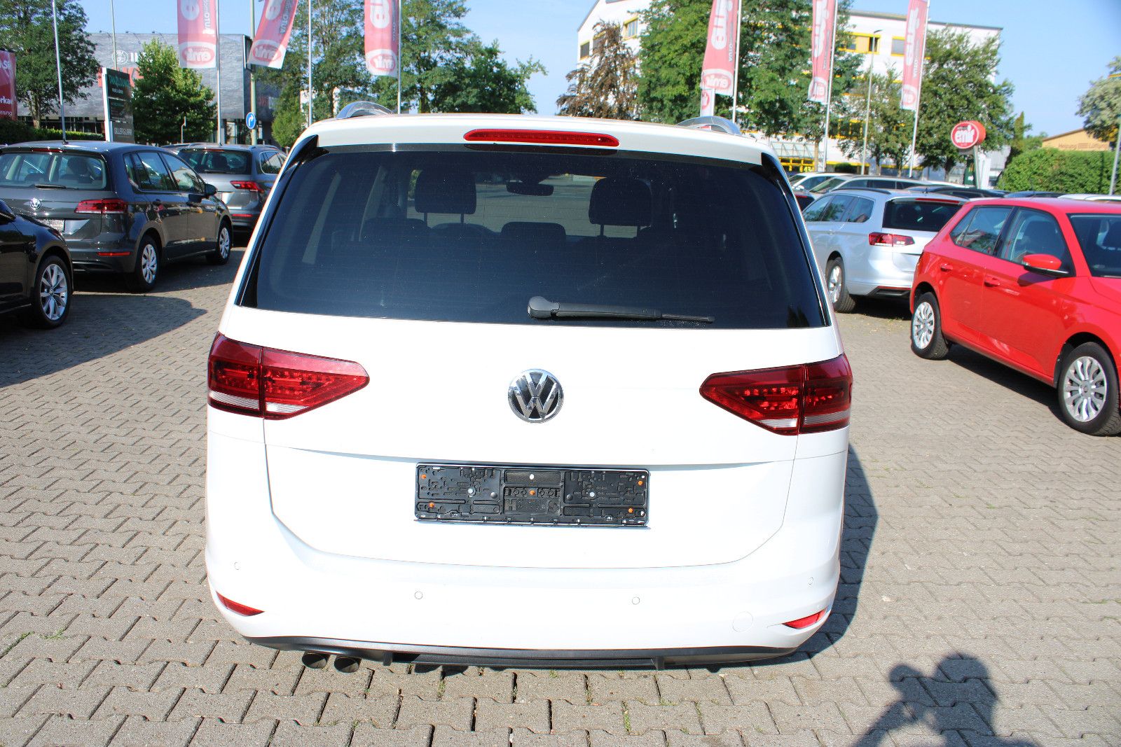Fahrzeugabbildung Volkswagen Touran 2.0 TDI SCR DSG Highline BMT