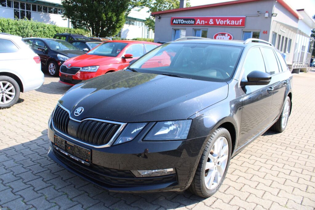 SKODA Octavia 1.4 TSI DSG Navi,PDC,AHK,LED
