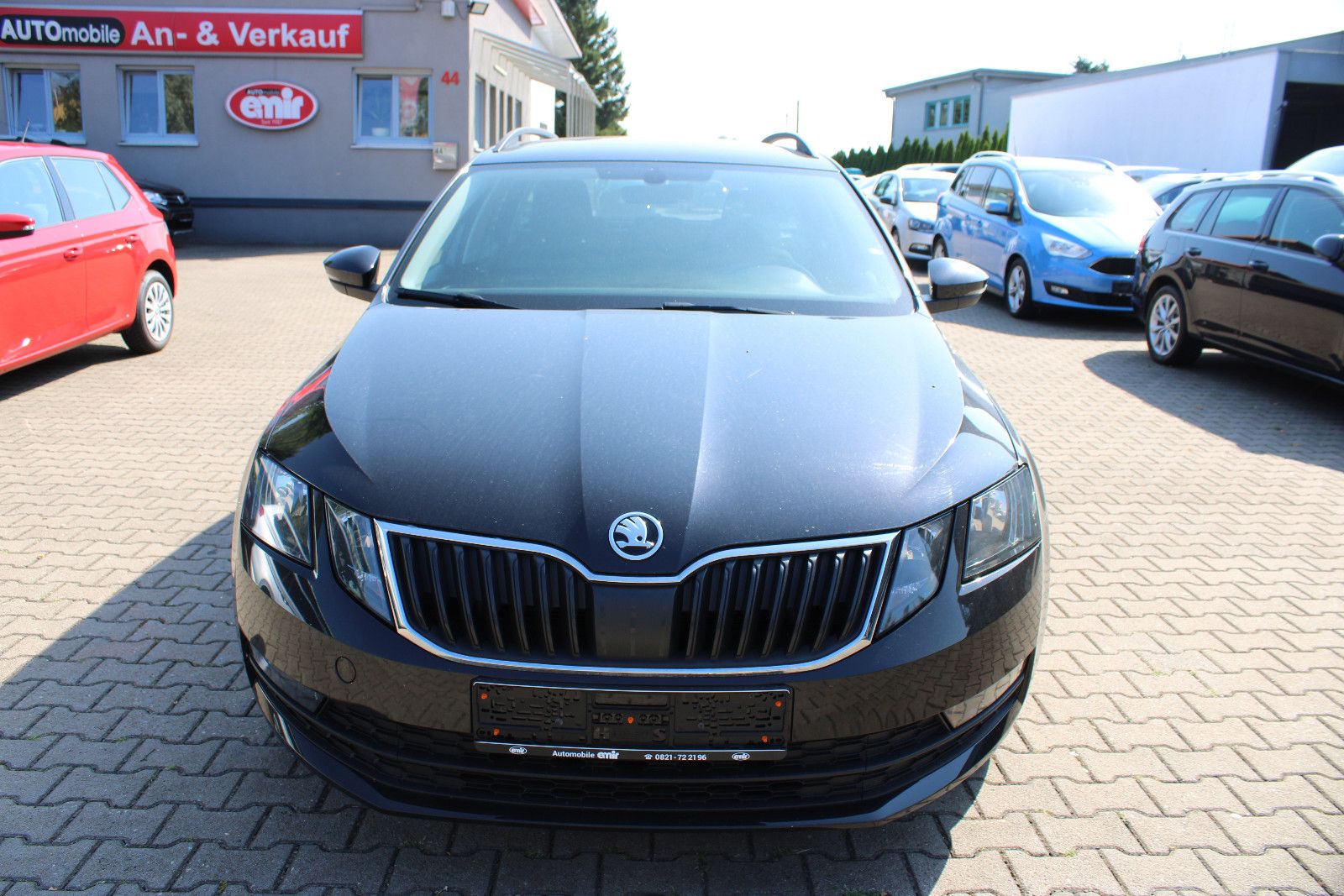 Fahrzeugabbildung SKODA Octavia 1.4 TSI DSG  Navi,PDC,AHK,LED