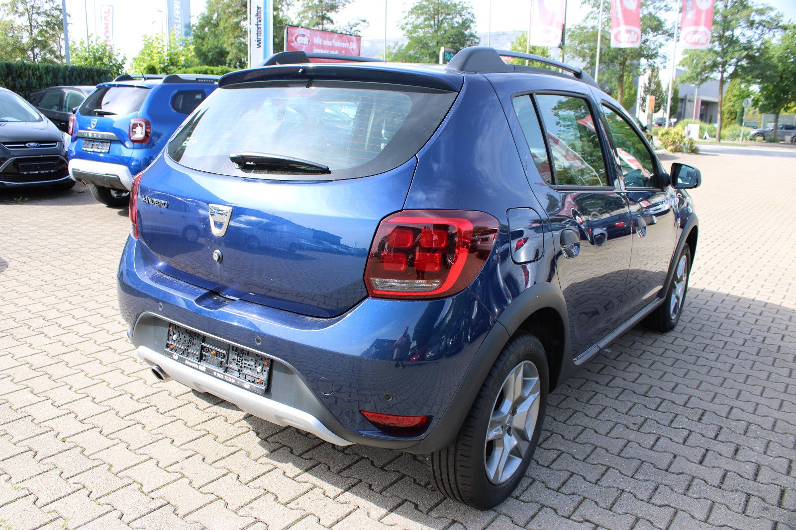 Fahrzeugabbildung Dacia Sandero TCe 90 Easy-R Stepway Kamera,SHZ,LED