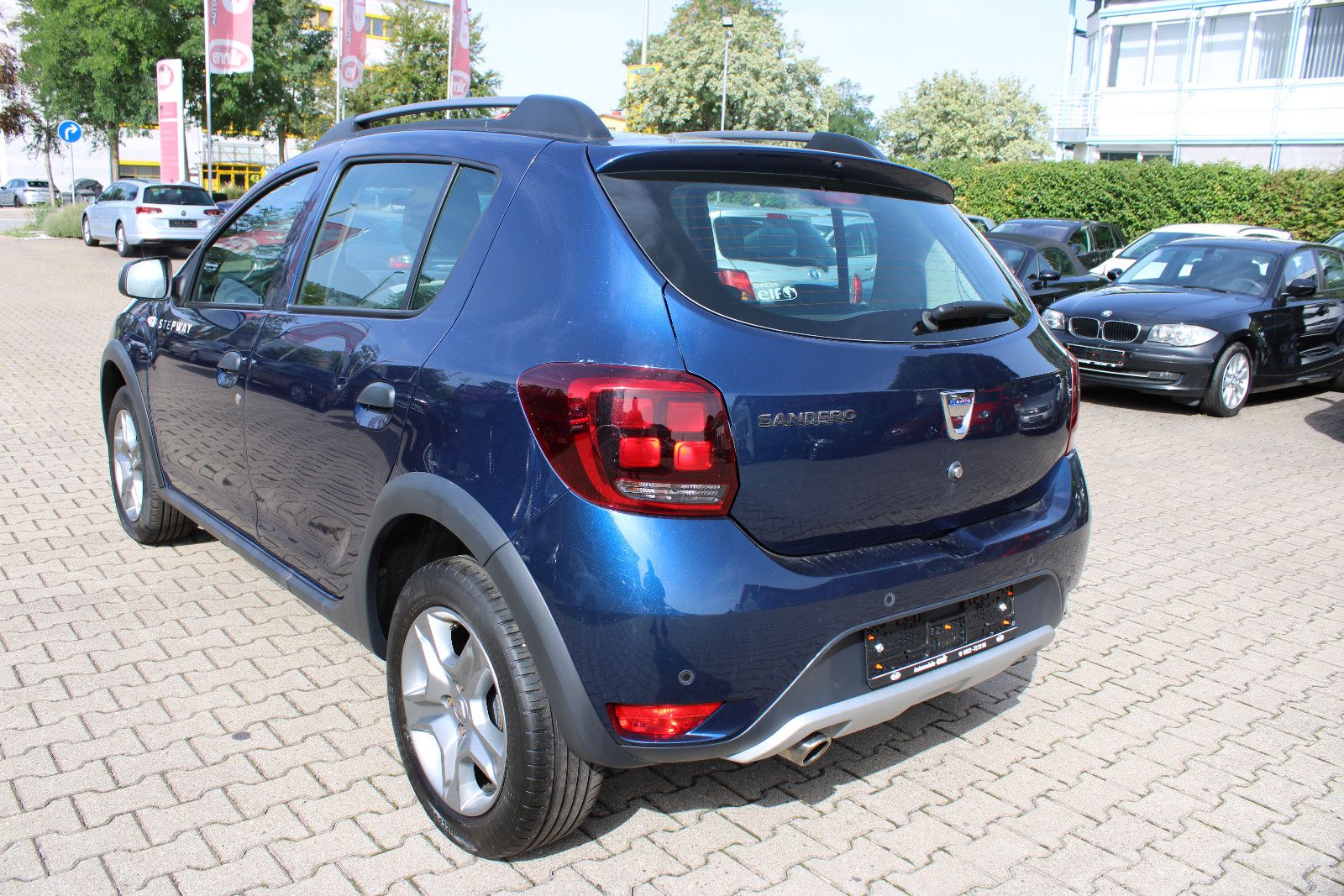 Fahrzeugabbildung Dacia Sandero TCe 90 Easy-R Stepway Kamera,SHZ,LED