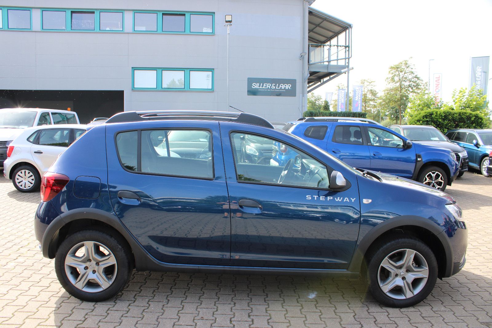 Fahrzeugabbildung Dacia Sandero TCe 90 Easy-R Stepway Kamera,SHZ,LED
