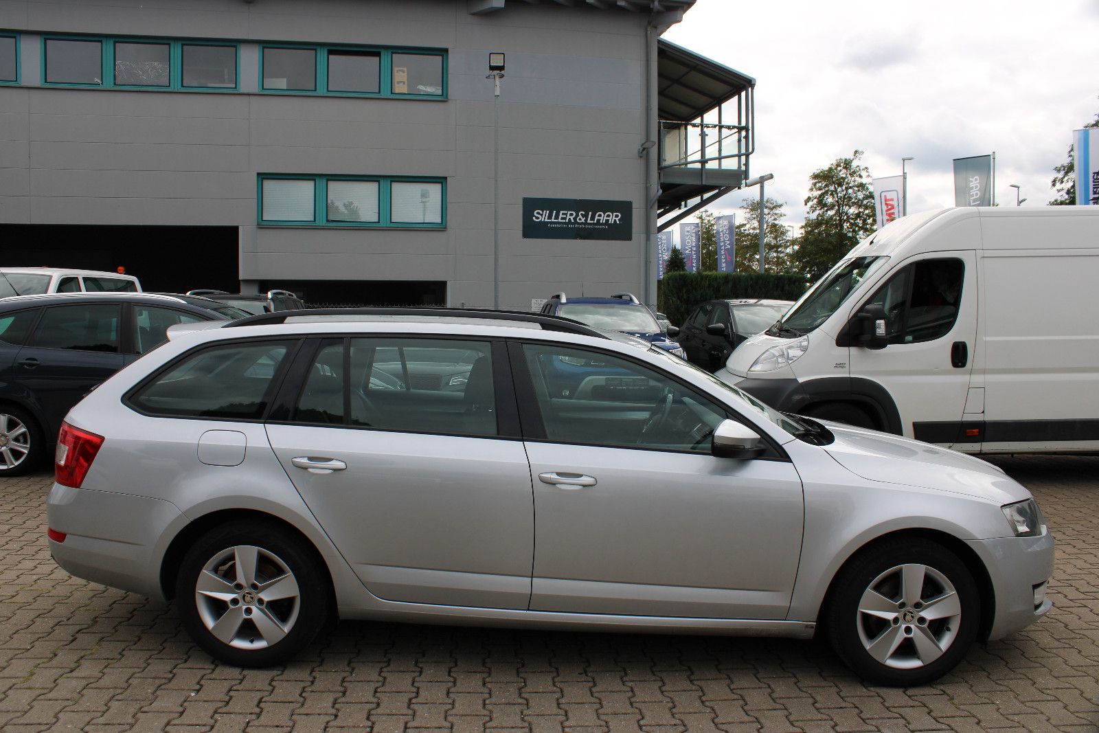 Fahrzeugabbildung SKODA Octavia 2.0 TDI 4x4 Ambition Combi