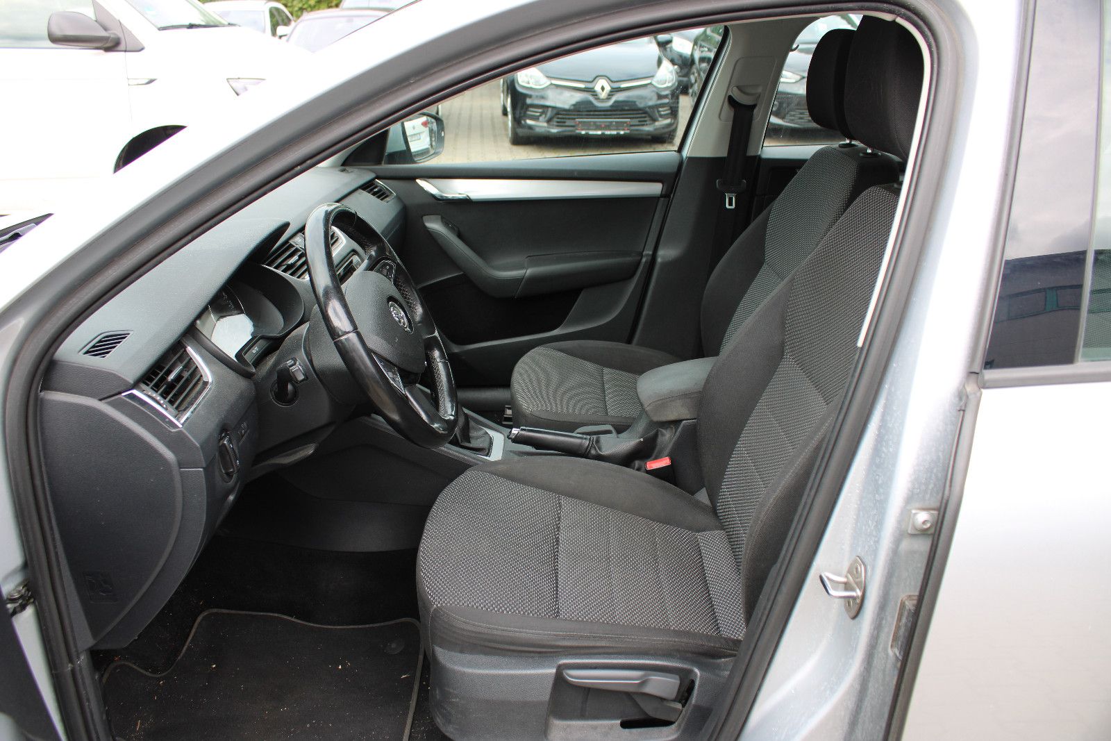 Fahrzeugabbildung SKODA Octavia 2.0 TDI 4x4 Ambition Combi
