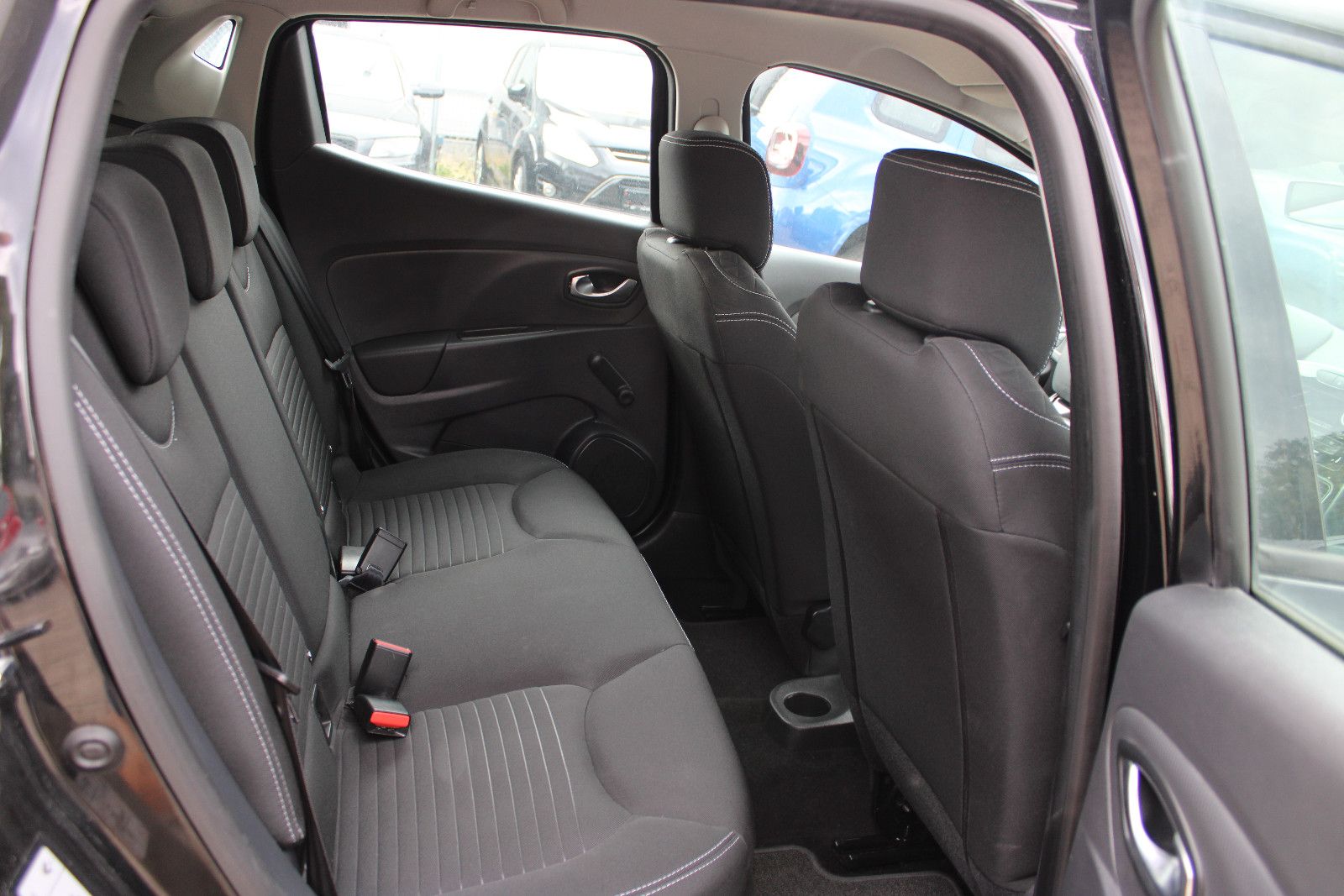 Fahrzeugabbildung Renault Clio Limeted PDC,Klima,USB
