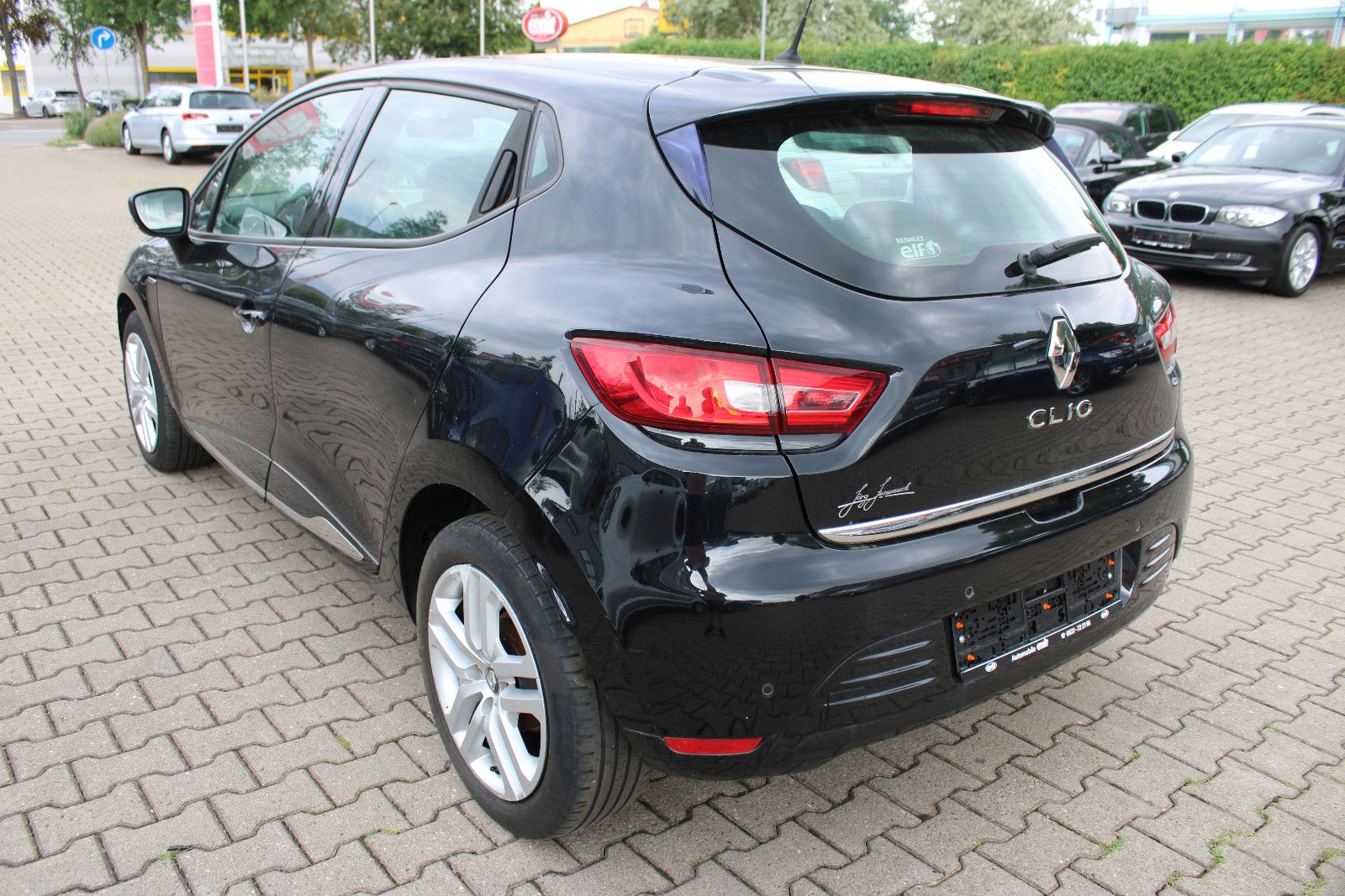 Fahrzeugabbildung Renault Clio Limeted PDC,Klima,USB