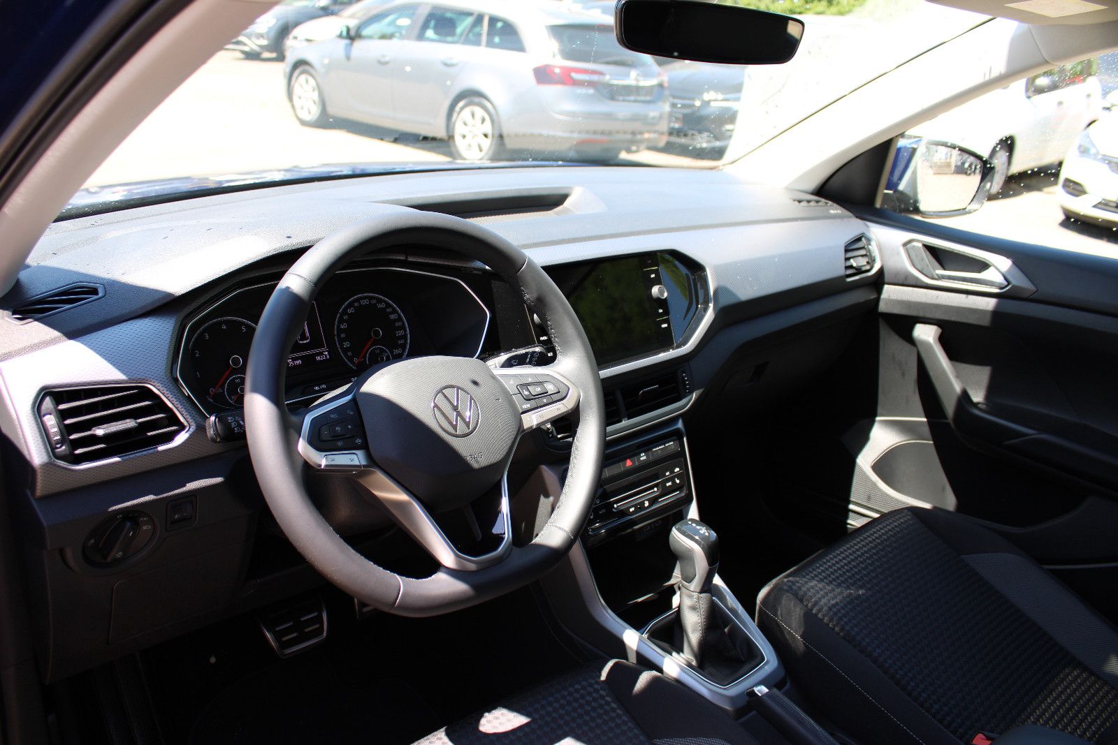 Fahrzeugabbildung Volkswagen T-Cross 1.0 TSI OPF DSG ACTIVE