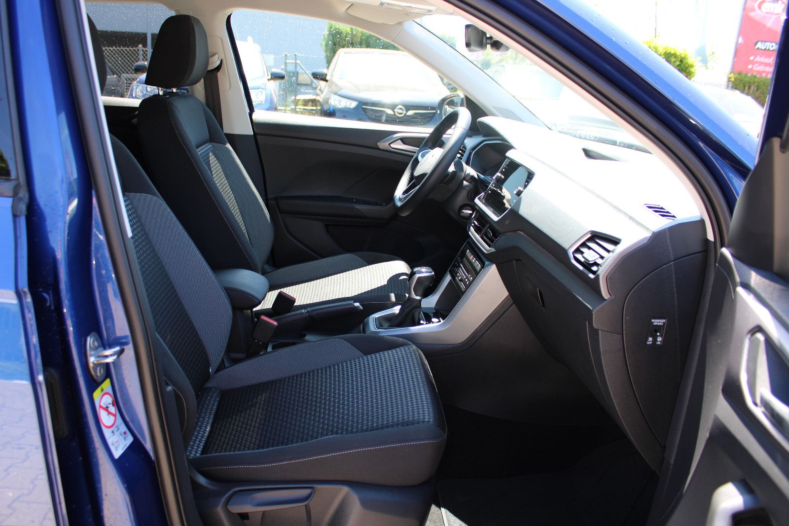 Fahrzeugabbildung Volkswagen T-Cross 1.0 TSI OPF DSG ACTIVE