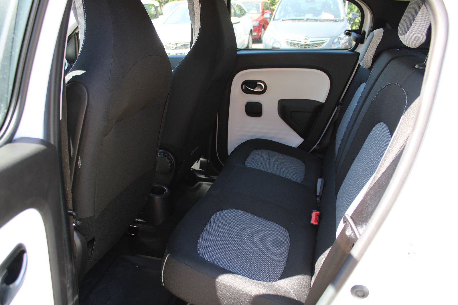 Fahrzeugabbildung Renault Twingo Electric 22KWh PDC,LED,Apple/Android