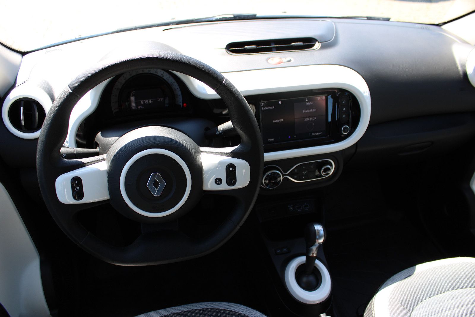 Fahrzeugabbildung Renault Twingo Electric 22KWh PDC,LED,Apple/Android