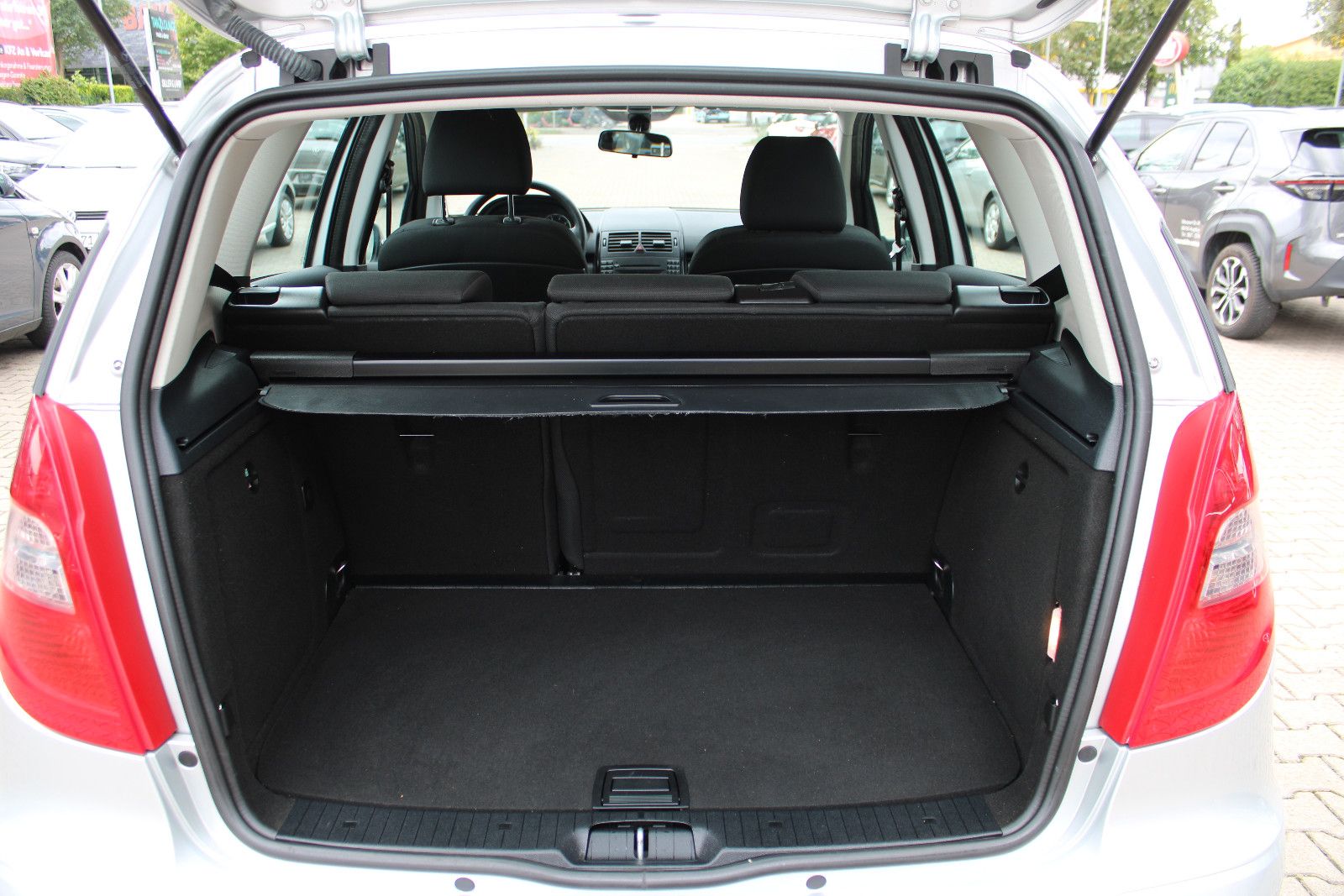 Fahrzeugabbildung Mercedes-Benz A 160 Automatik 7-Gang Klima, Alu, TÜV neu.