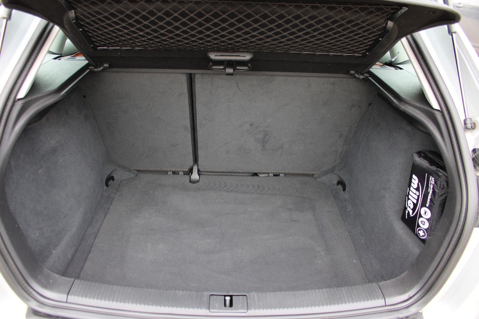 Fahrzeugabbildung Audi A3 1.6 TDI Sportback Xenon,Navi,PDC,AHK
