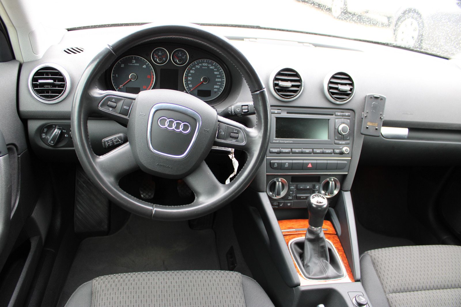 Fahrzeugabbildung Audi A3 1.6 TDI Sportback Xenon,Navi,PDC,AHK