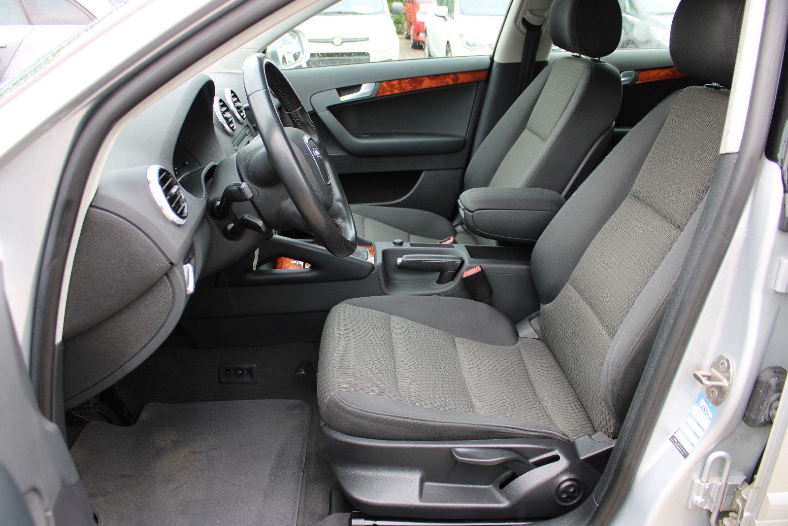 Fahrzeugabbildung Audi A3 1.6 TDI Sportback Xenon,Navi,PDC,AHK