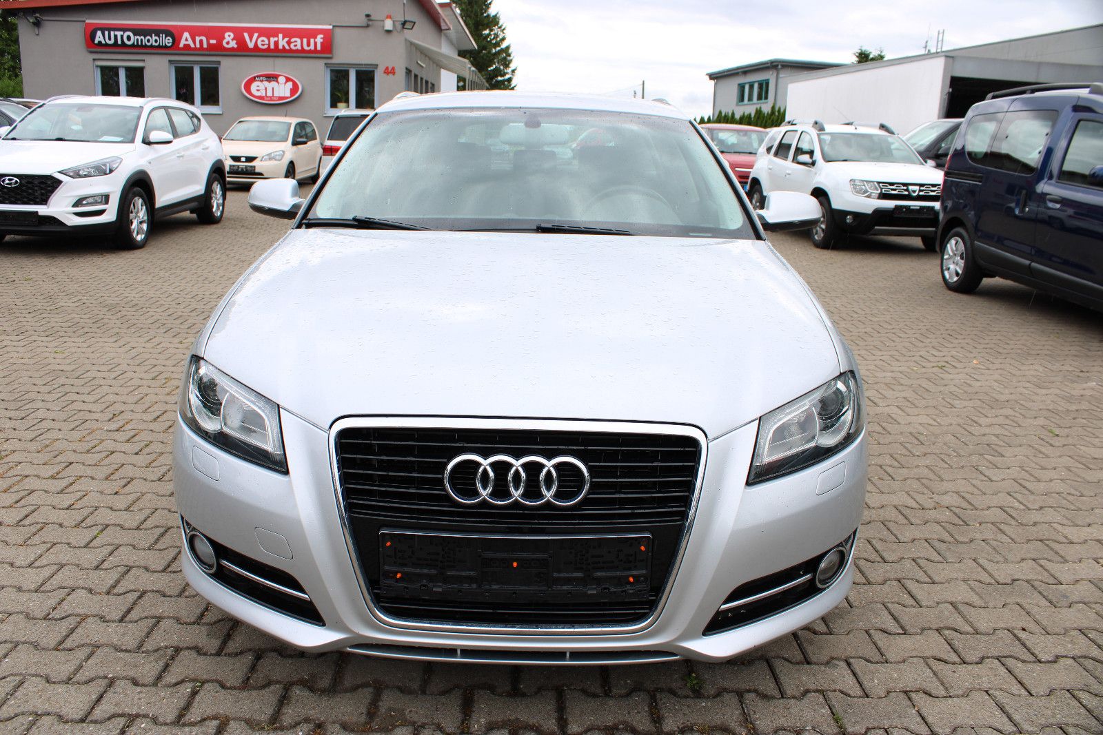 Fahrzeugabbildung Audi A3 1.6 TDI Sportback Xenon,Navi,PDC,AHK