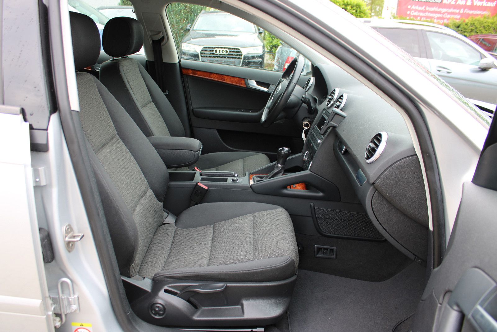 Fahrzeugabbildung Audi A3 1.6 TDI Sportback Xenon,Navi,PDC,AHK