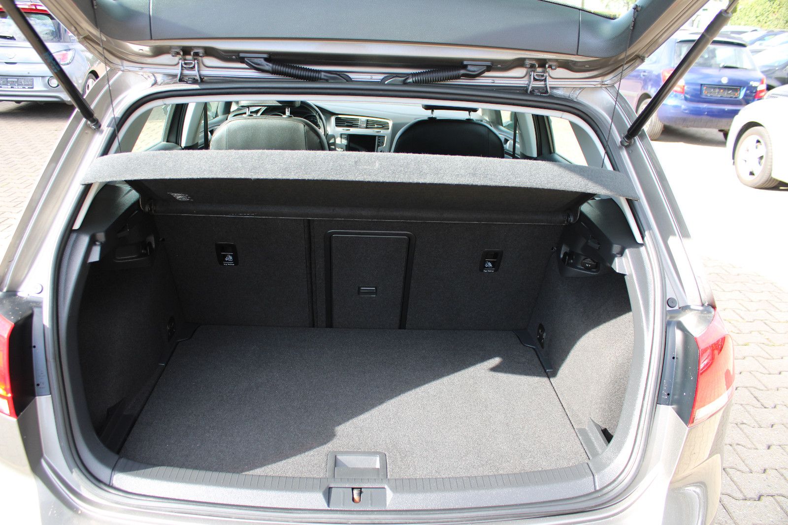Fahrzeugabbildung Volkswagen Golf 1.4 TSI PDC,SHZ,Xenon,Leder