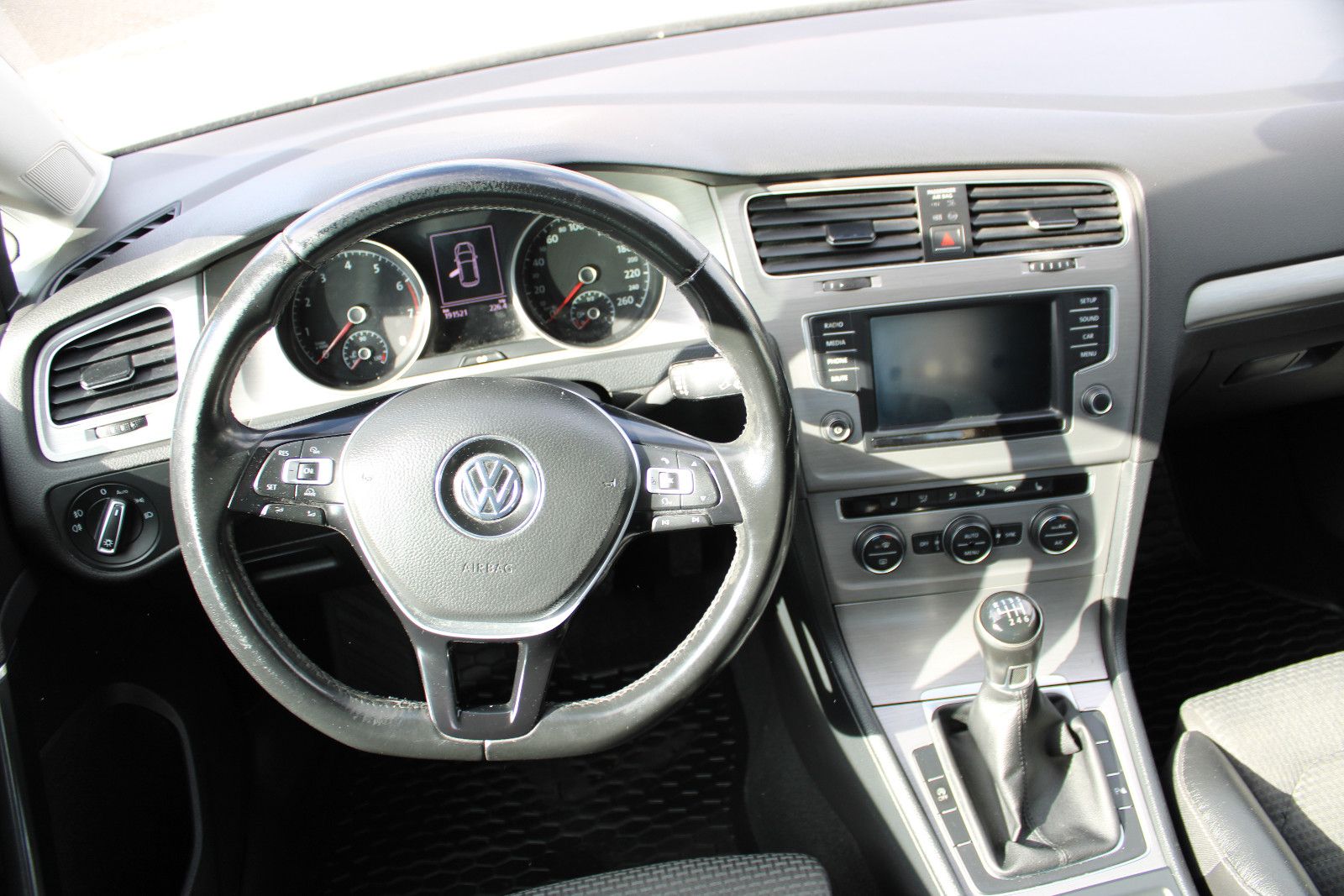 Fahrzeugabbildung Volkswagen Golf 1.4 TSI PDC,SHZ,Xenon,Leder