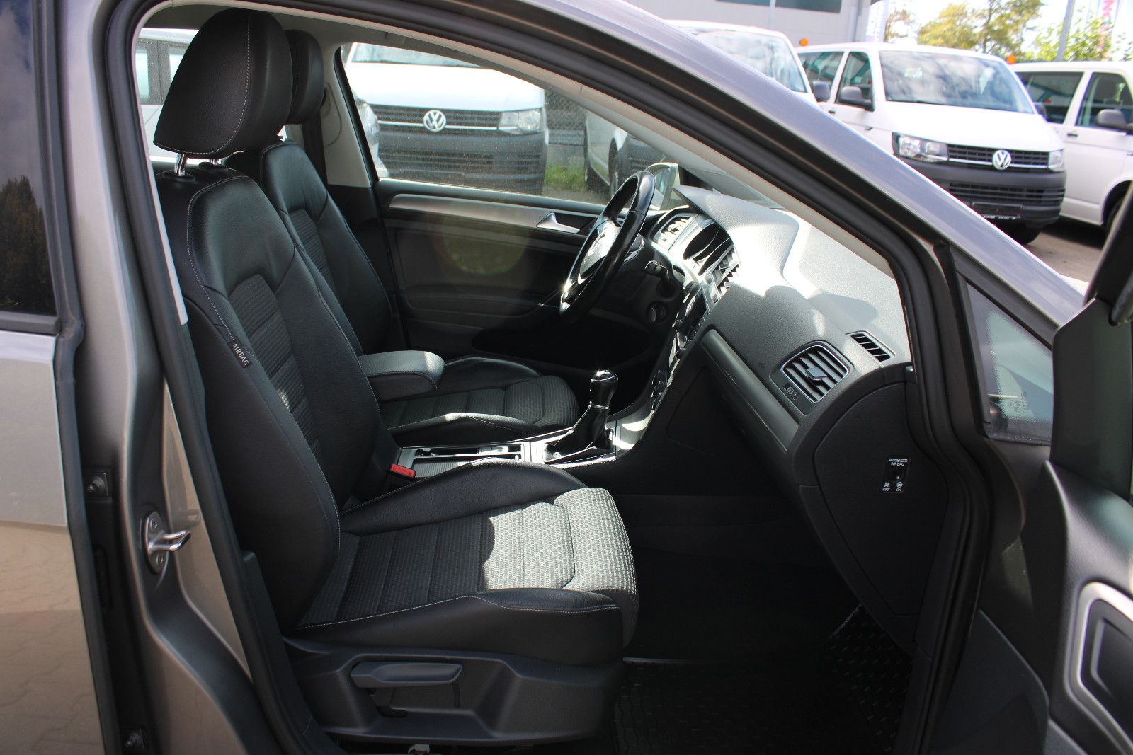 Fahrzeugabbildung Volkswagen Golf 1.4 TSI PDC,SHZ,Xenon,Leder