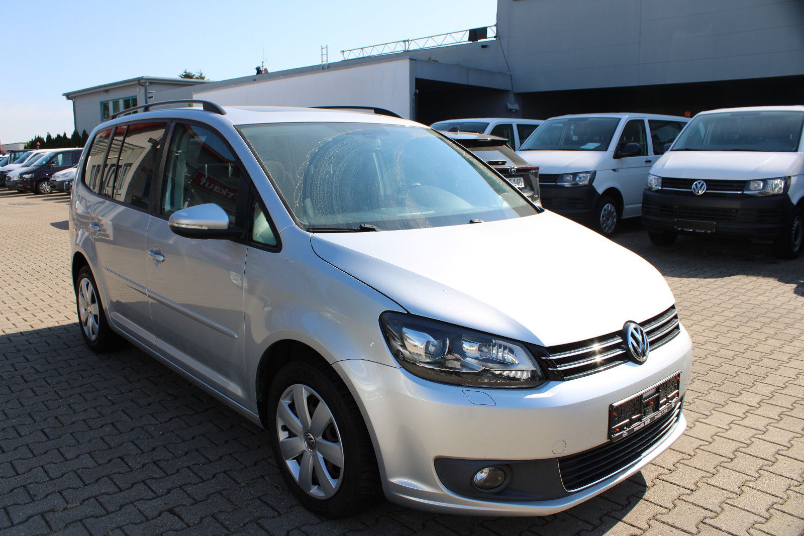 Fahrzeugabbildung Volkswagen Touran 1.4 TSI DSG Panorama,Xenon,LED,PDC