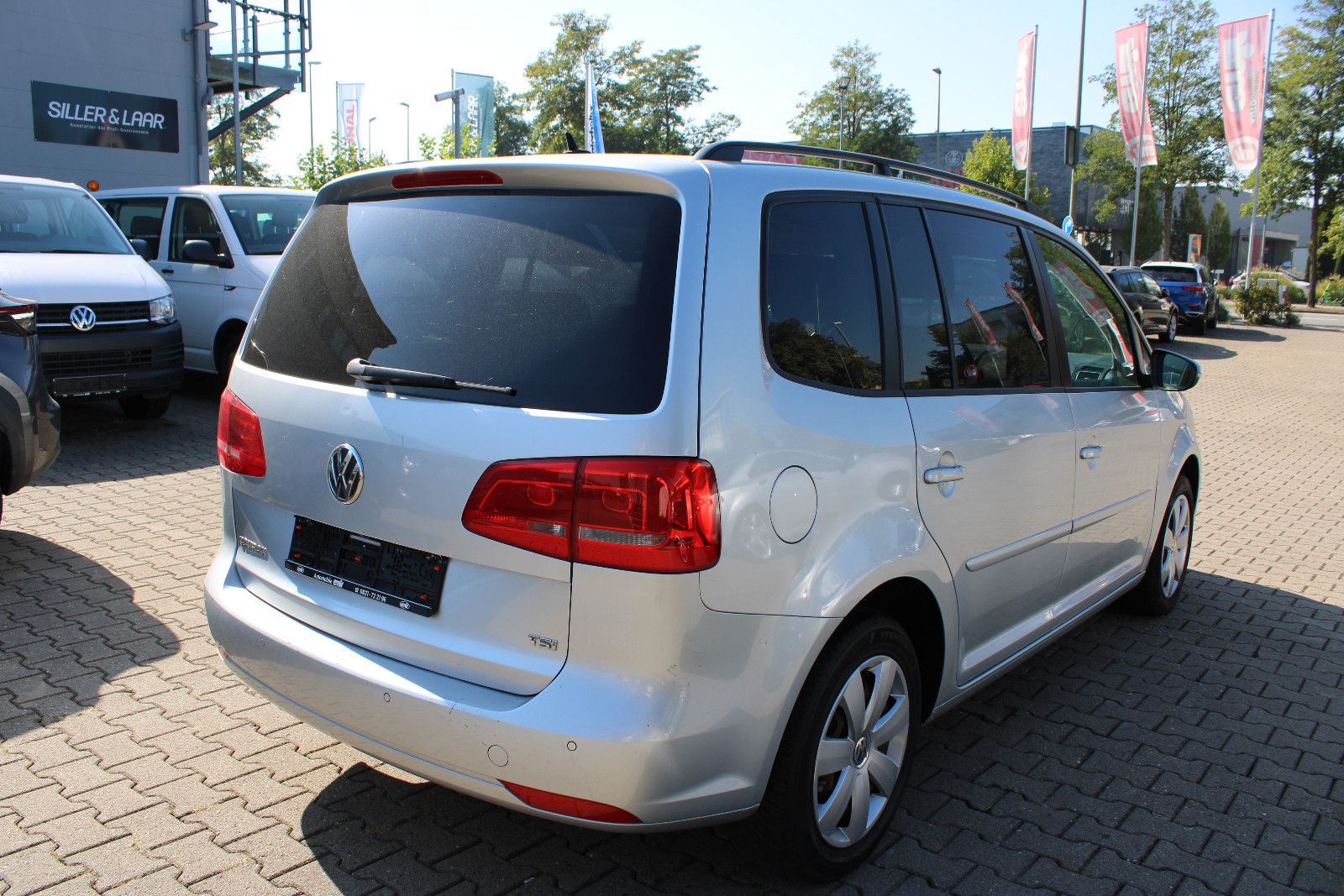 Fahrzeugabbildung Volkswagen Touran 1.4 TSI DSG Panorama,Xenon,LED,PDC