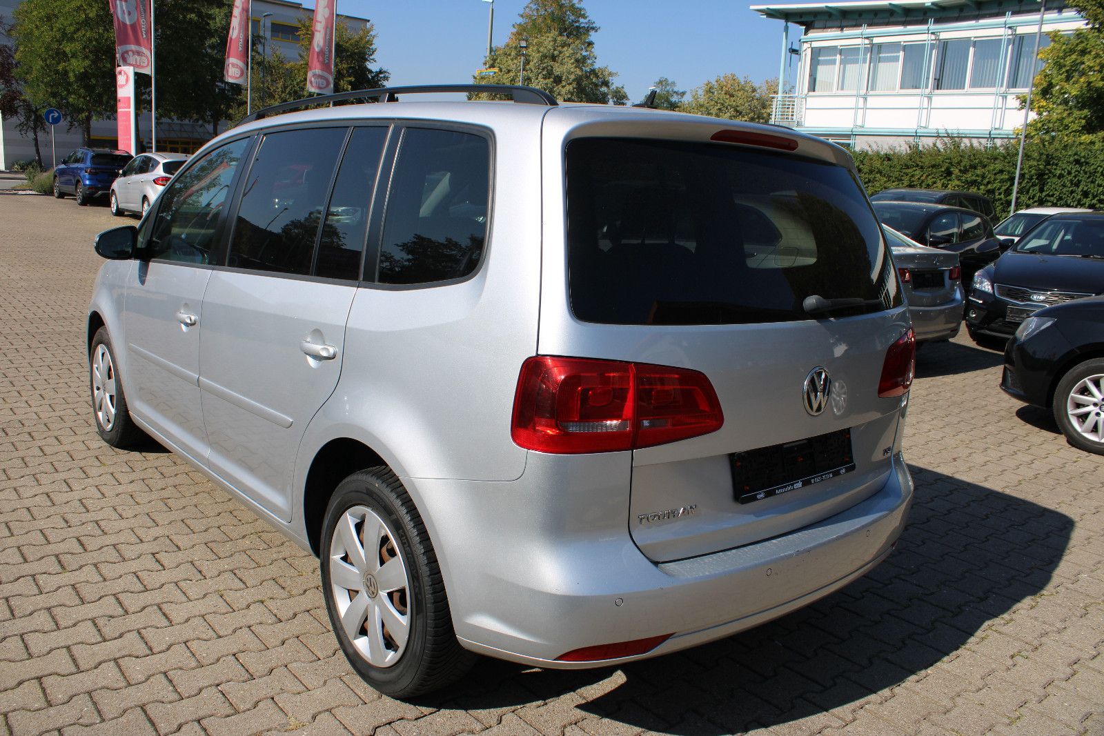 Fahrzeugabbildung Volkswagen Touran 1.4 TSI DSG Panorama,Xenon,LED,PDC