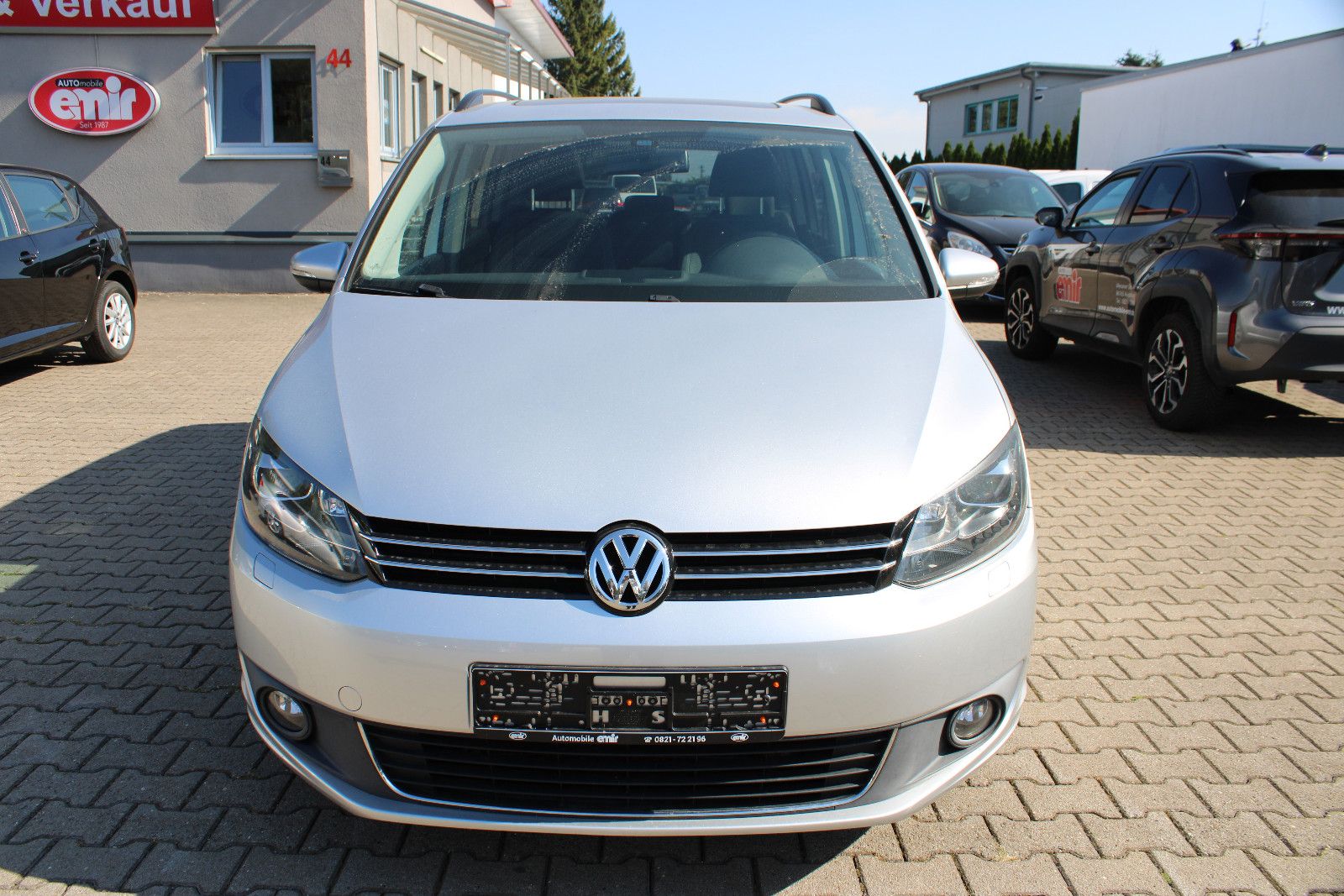 Fahrzeugabbildung Volkswagen Touran 1.4 TSI DSG Panorama,Xenon,LED,PDC