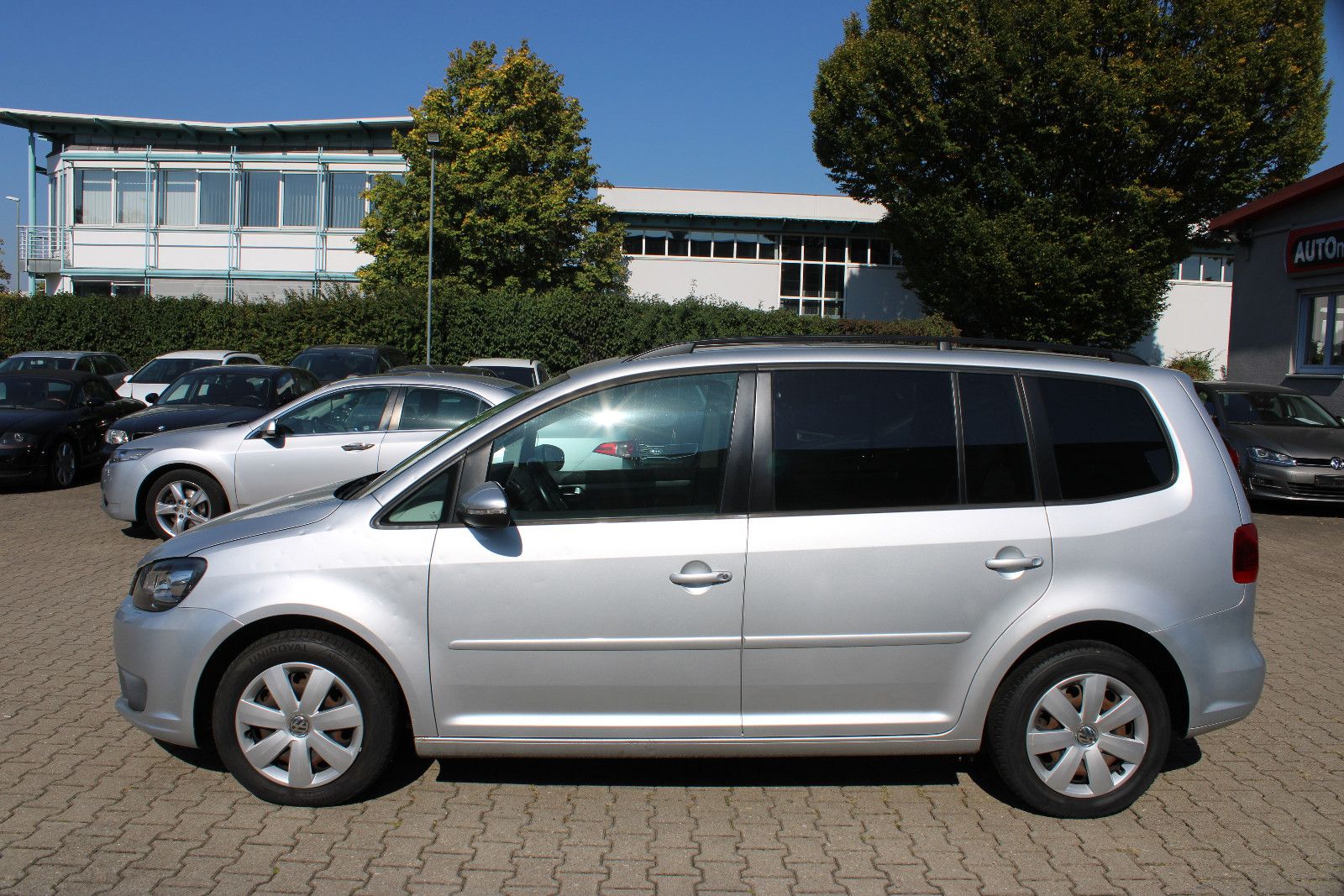 Fahrzeugabbildung Volkswagen Touran 1.4 TSI DSG Panorama,Xenon,LED,PDC