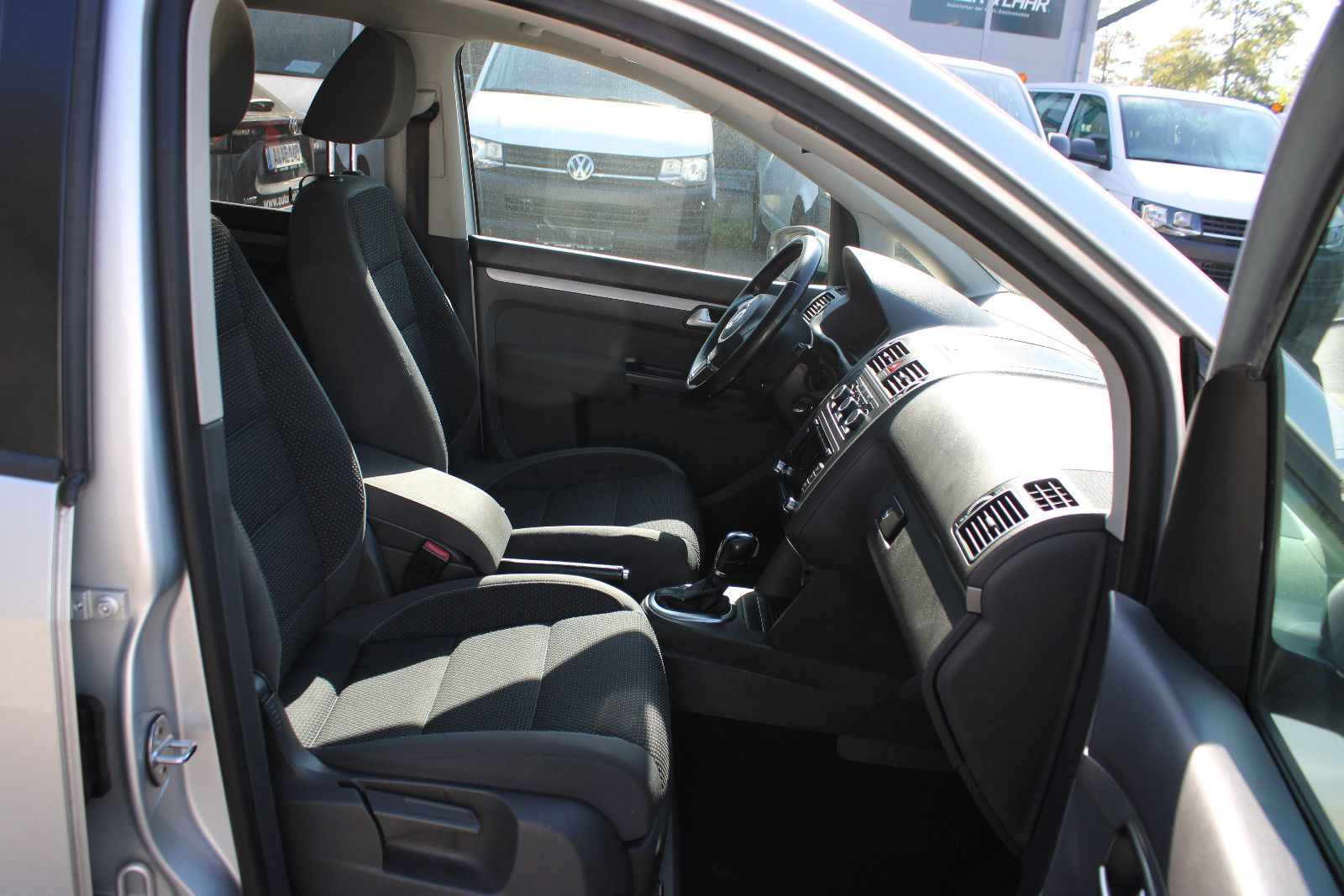 Fahrzeugabbildung Volkswagen Touran 1.4 TSI DSG Panorama,Xenon,LED,PDC