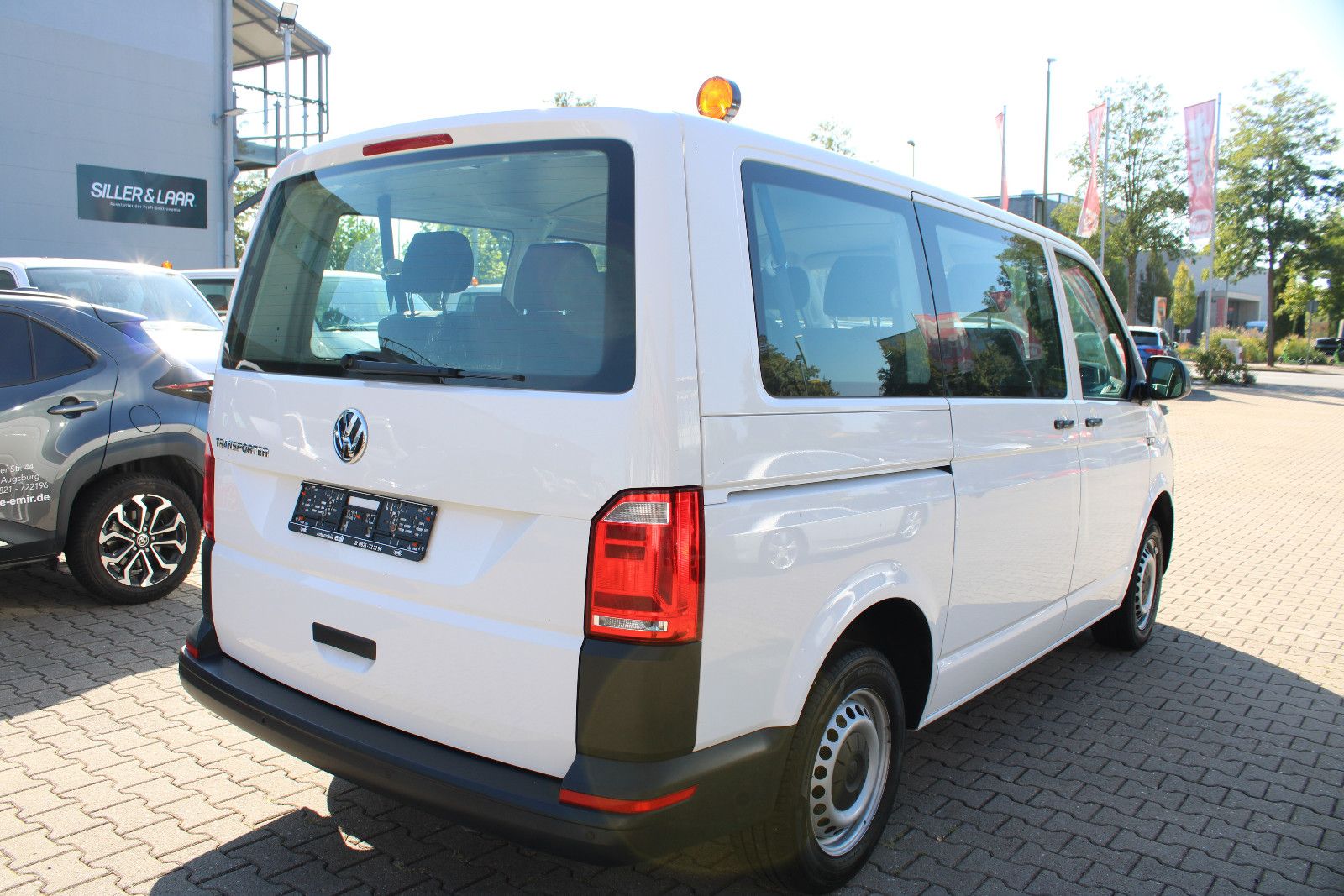 Fahrzeugabbildung Volkswagen T6 Transporter 9.Sitzer Klima,PDC 1.Hand