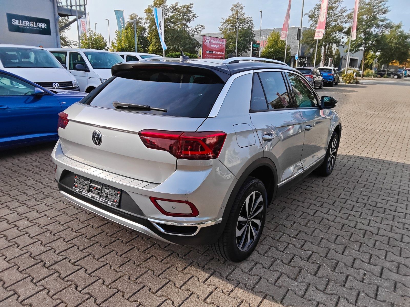 Fahrzeugabbildung Volkswagen T-Roc 1.5 TSI OPF DSG PDC,Kamera,AHK,LHZ,IQ-Lig