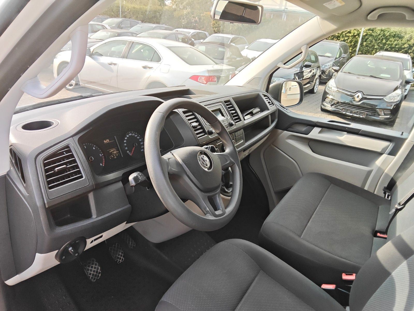 Fahrzeugabbildung Volkswagen T6 Transporter 9.Sitzer Klima,PDC