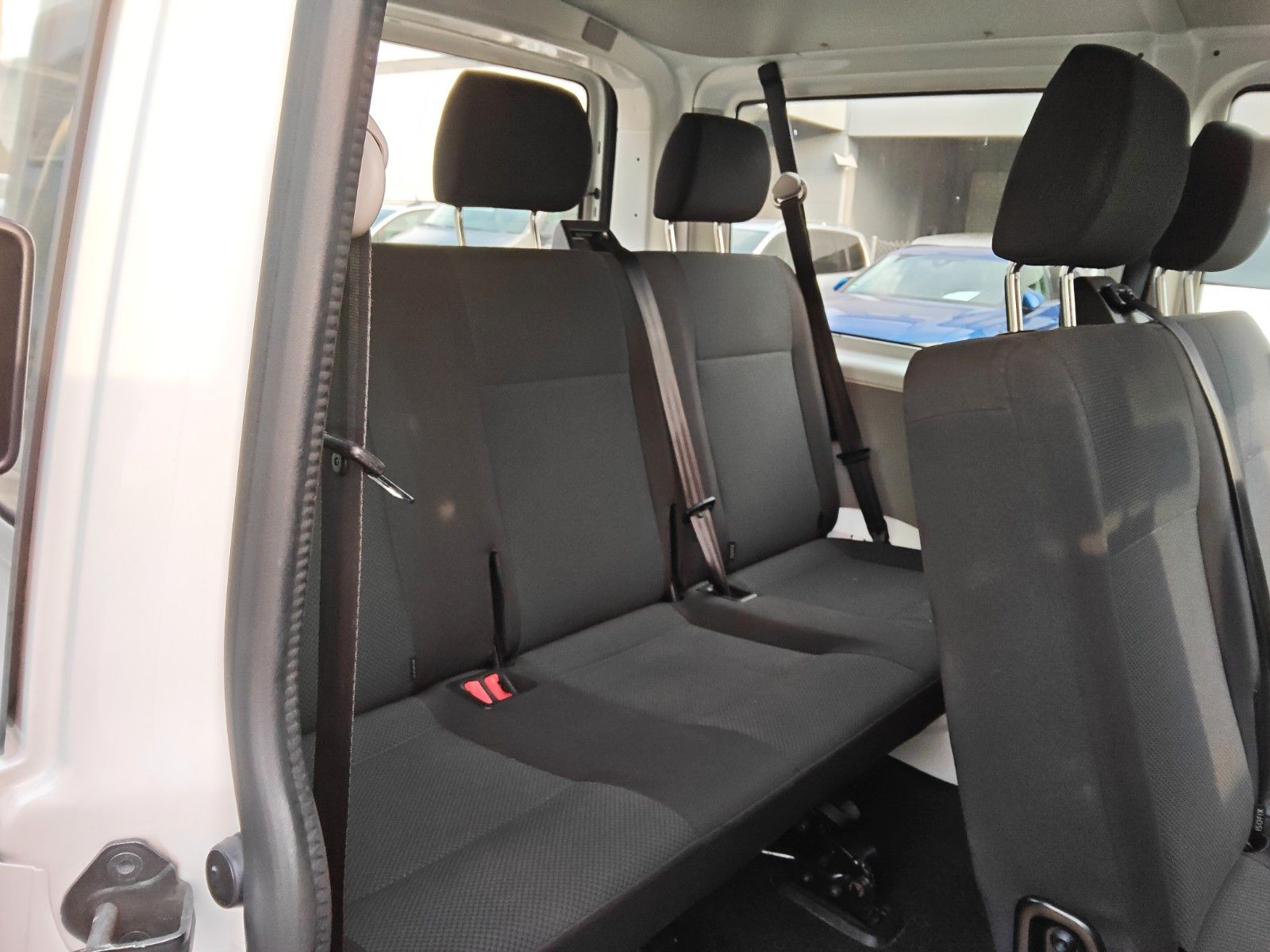 Fahrzeugabbildung Volkswagen T6 Transporter 9.Sitzer Klima,PDC 1.Hand