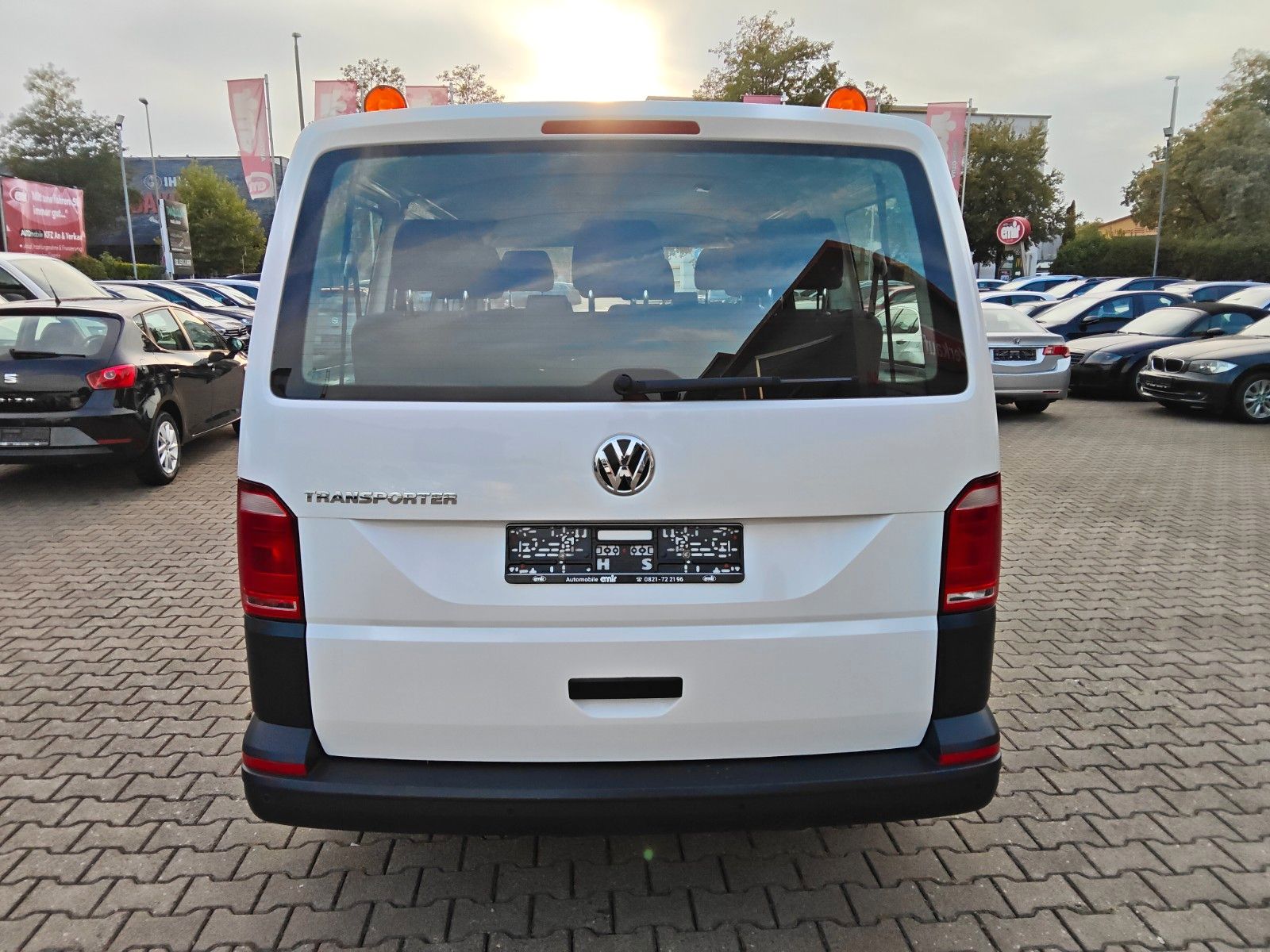 Fahrzeugabbildung Volkswagen T6 Transporter 9.Sitzer Klima,PDC 1.Hand