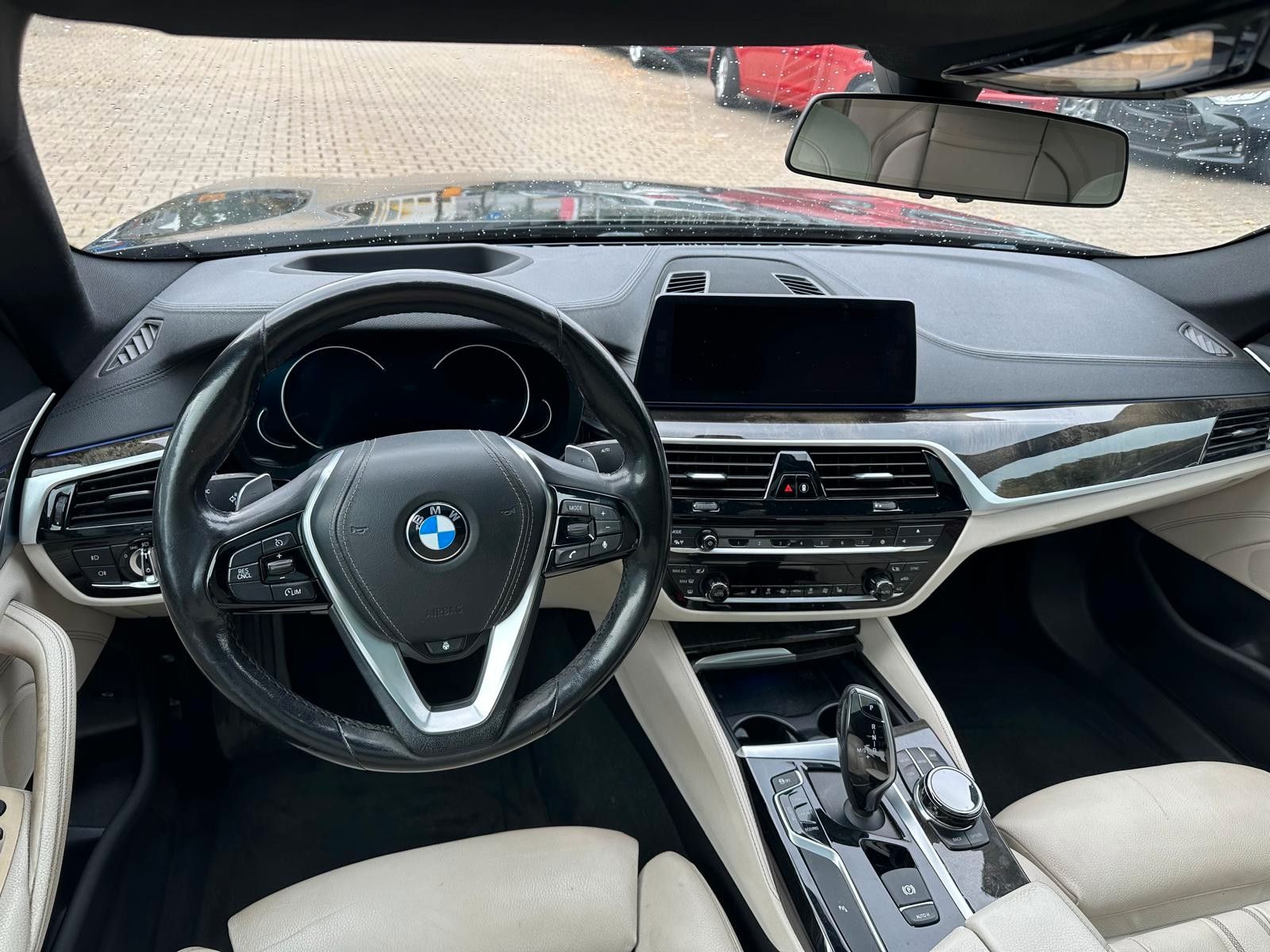 Fahrzeugabbildung BMW 540d xDrive Luxury Line Head Up,SoftClose,Leder