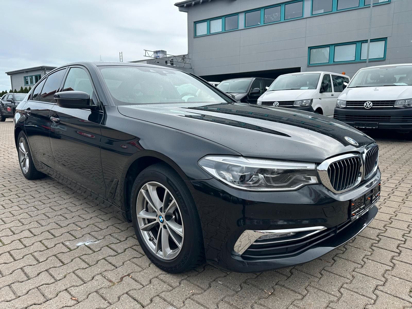 Fahrzeugabbildung BMW 540d xDrive Luxury Line Head Up,SoftClose,Leder