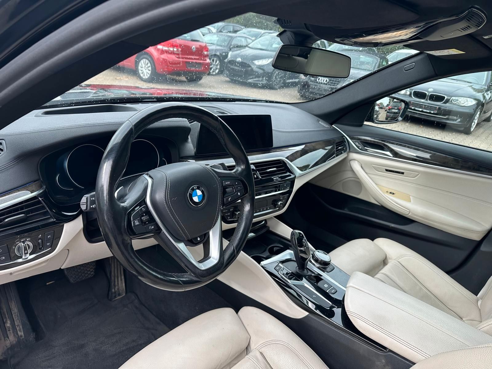 Fahrzeugabbildung BMW 540d xDrive Luxury Line Head Up,SoftClose,Leder
