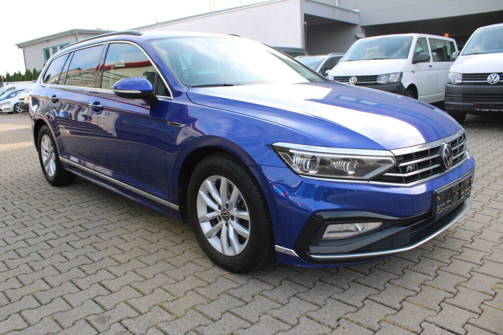 Volkswagen Passat Variant 2.0 TDI DSG R-Line Kamera,PDC,AHK