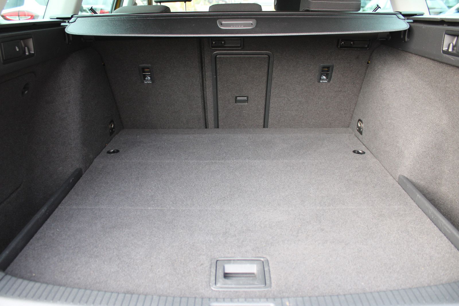 Fahrzeugabbildung Volkswagen Golf 2.0 TDI DSG 4MOTION Highline Variant