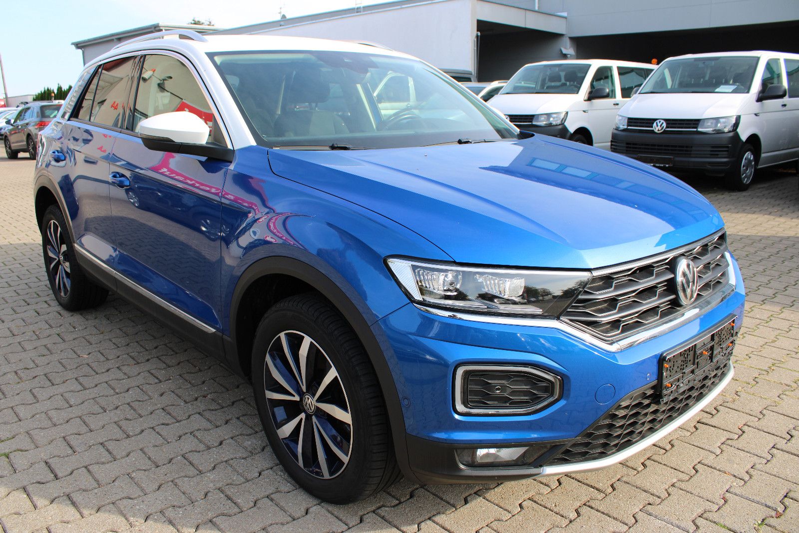 Fahrzeugabbildung Volkswagen T-Roc 2.0 TDI SCR DSG Navi,Kamera,PDC,SHZ