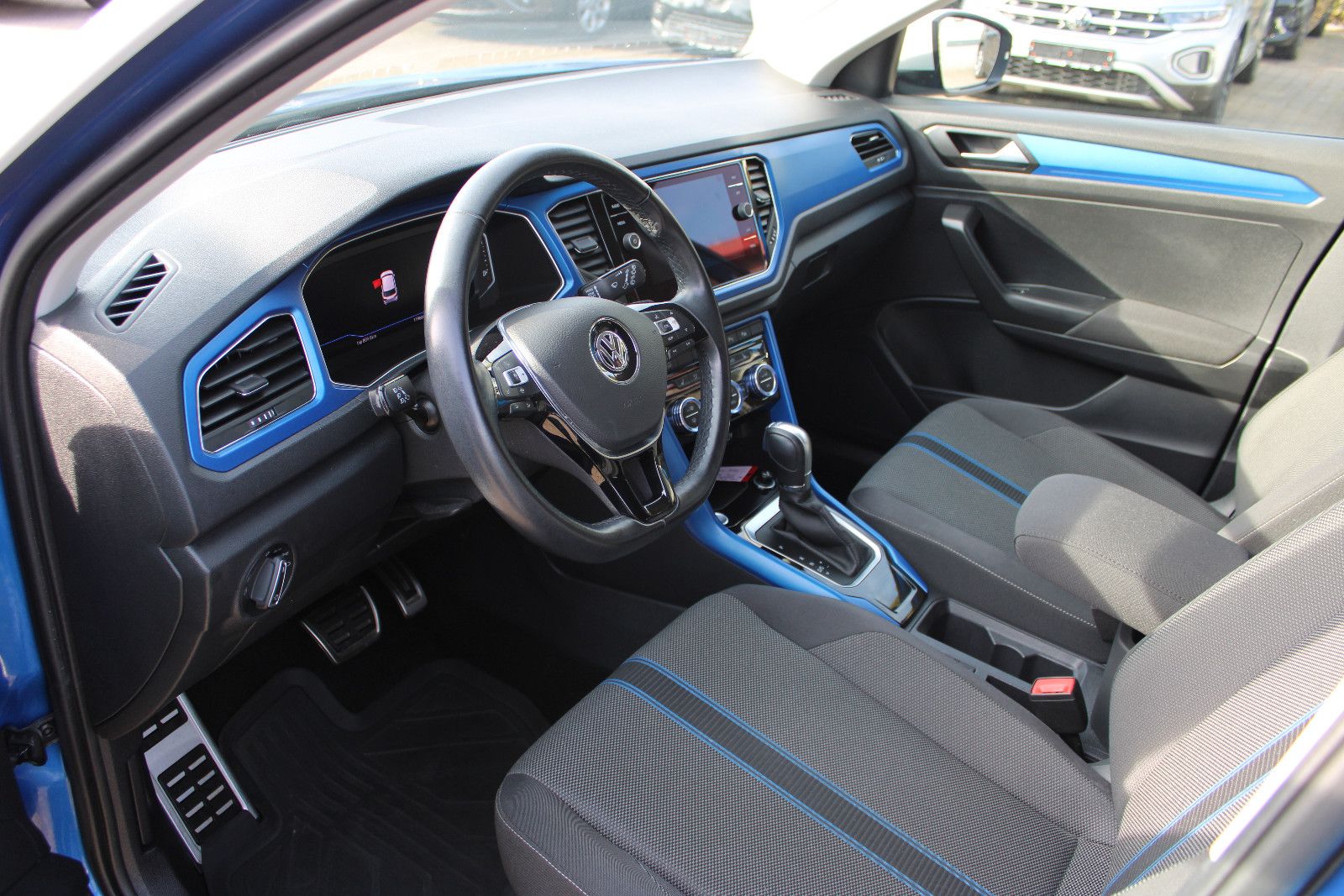 Fahrzeugabbildung Volkswagen T-Roc 2.0 TDI SCR DSG Navi,Kamera,PDC,SHZ