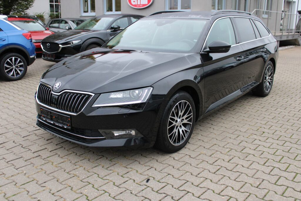 SKODA Superb 2.0 TDI SCR 140kW DSG SportLine Combi