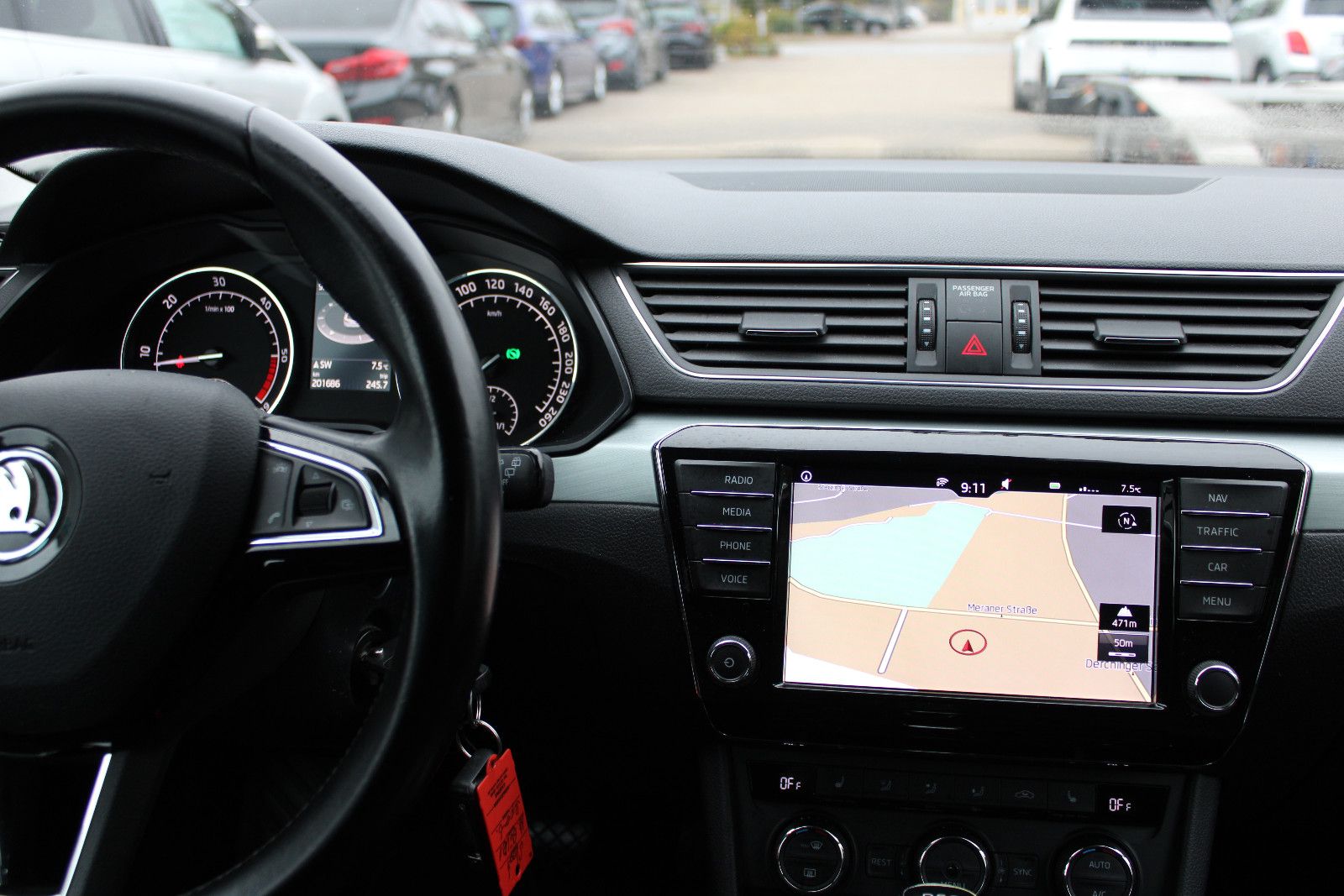 Fahrzeugabbildung SKODA Superb 2.0 TDI SCR 140kW DSG SportLine Combi