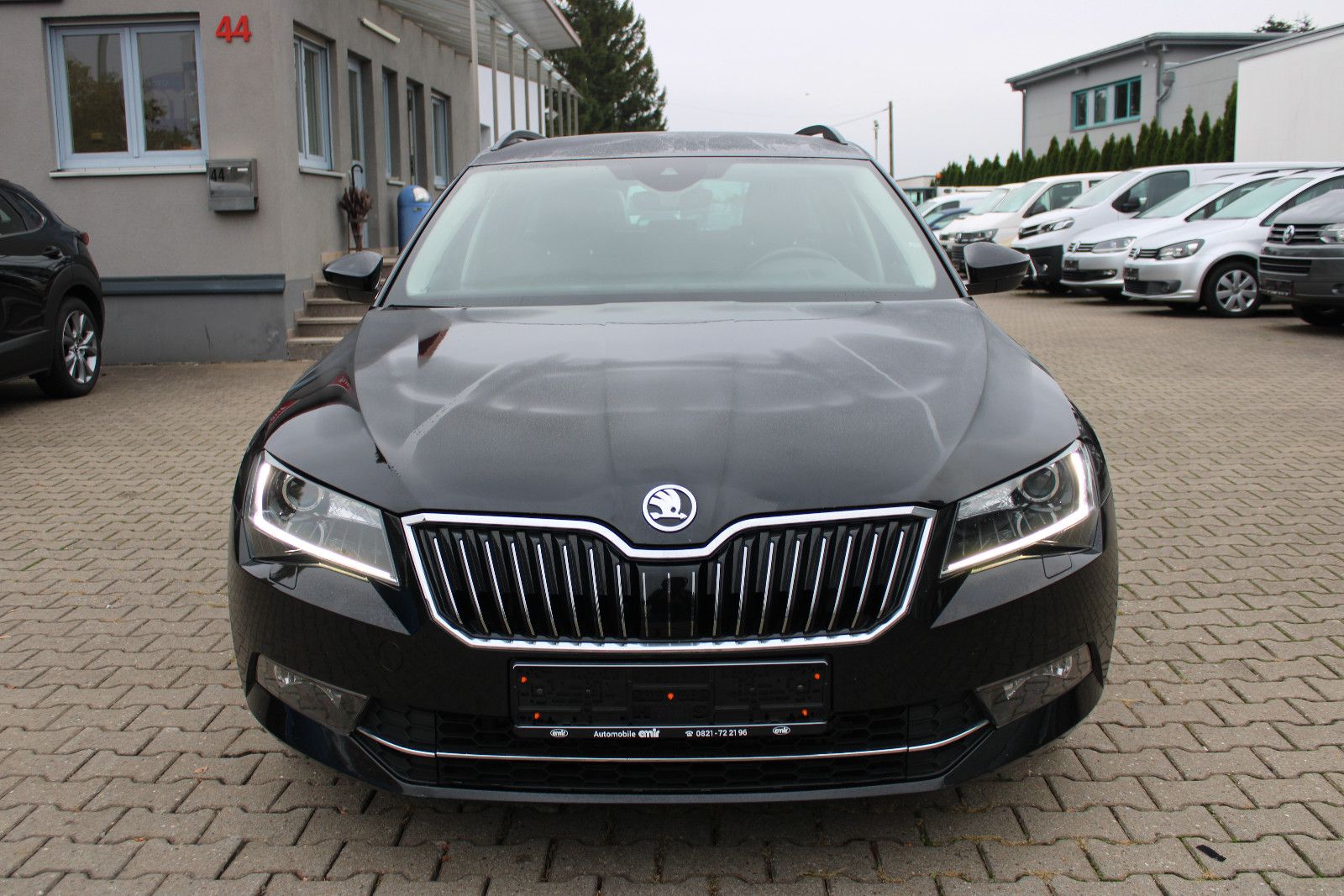 Fahrzeugabbildung SKODA Superb 2.0 TDI SCR 140kW DSG SportLine Combi