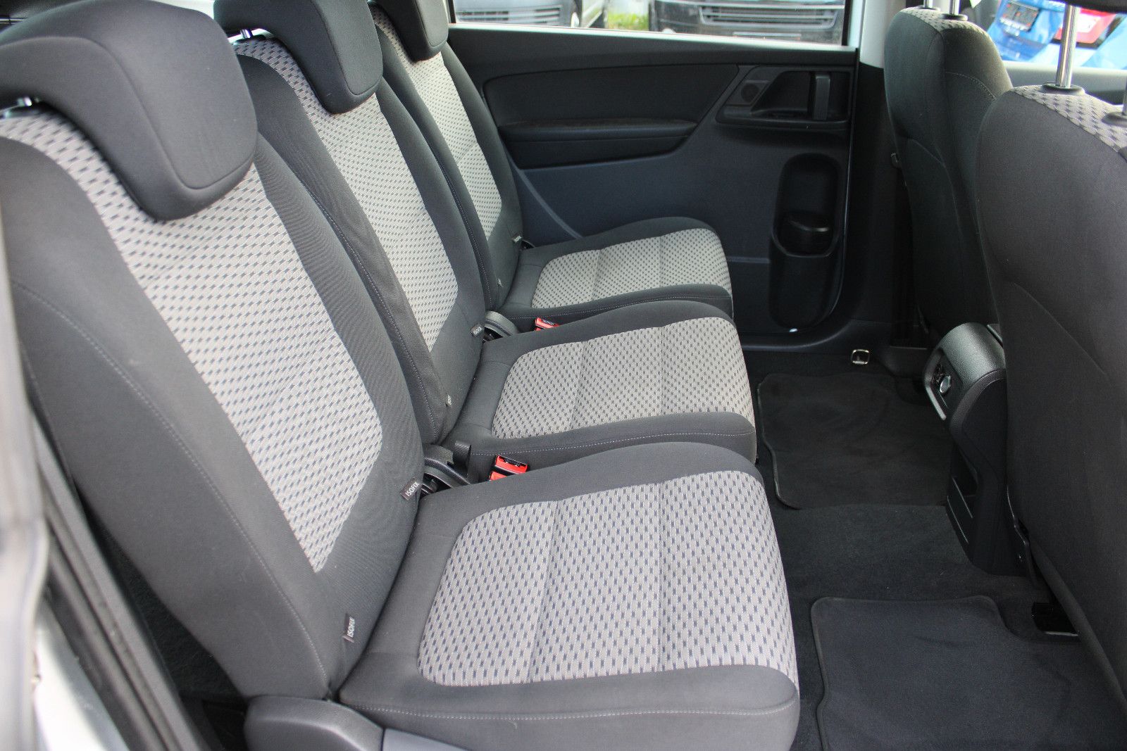 Fahrzeugabbildung Volkswagen Sharan 1.4 TSI PDC,SHZ,Klimaautom.