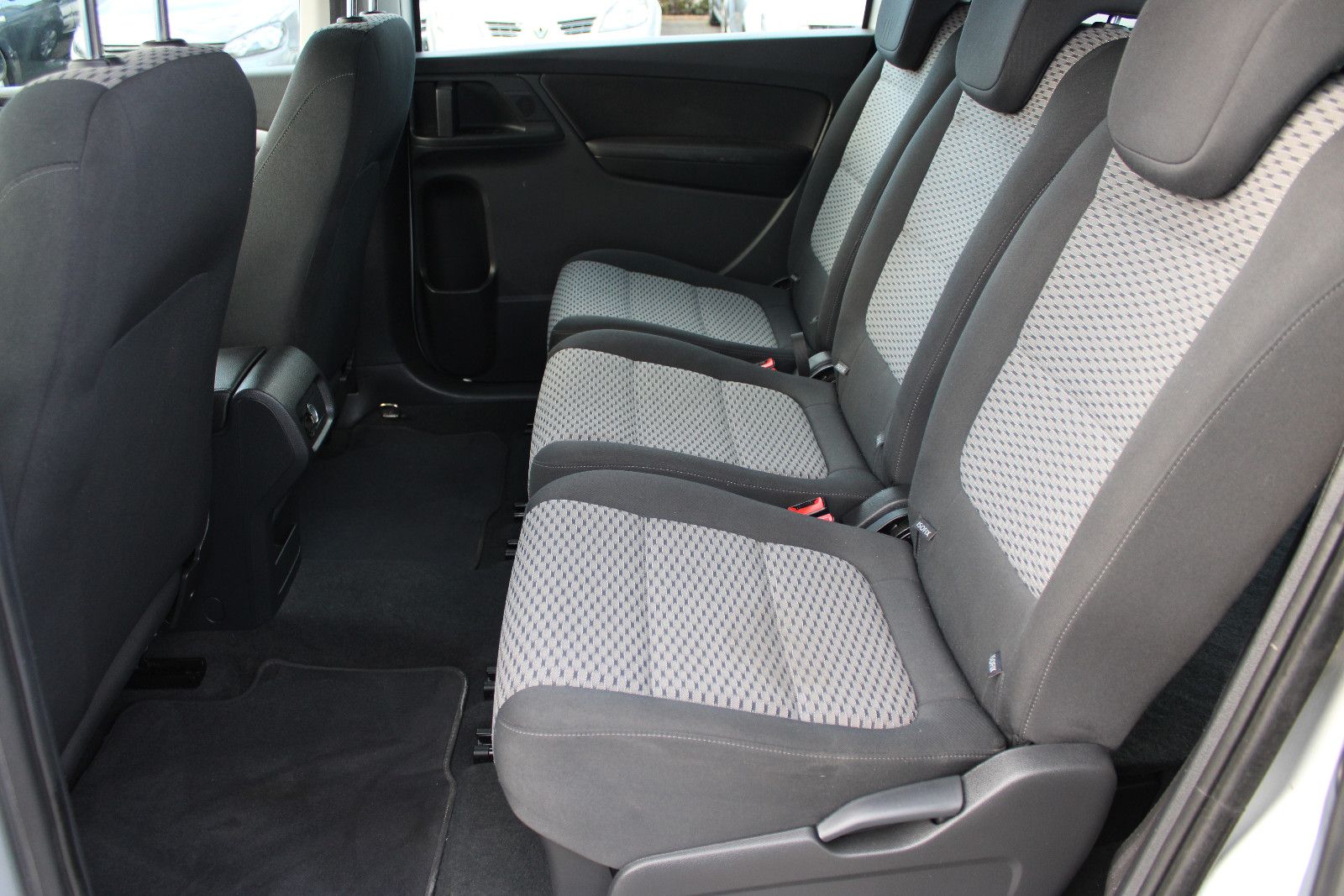 Fahrzeugabbildung Volkswagen Sharan 1.4 TSI PDC,SHZ,Klimaautom.