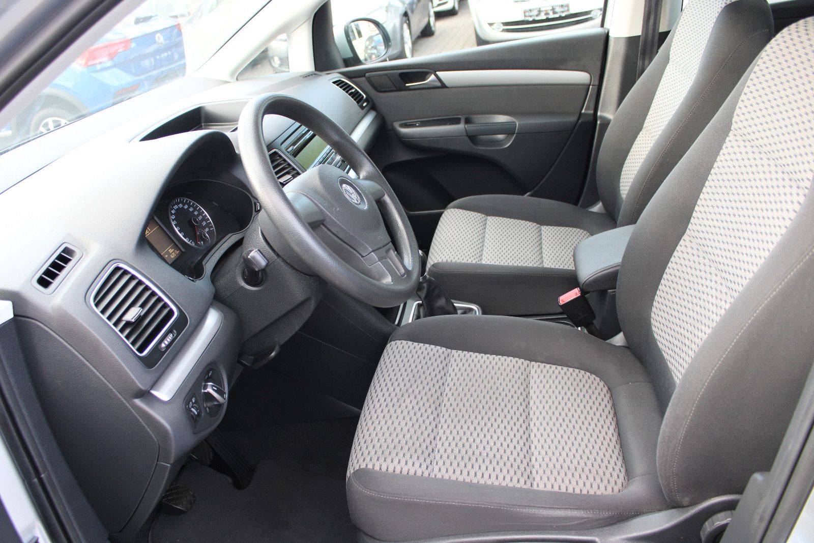 Fahrzeugabbildung Volkswagen Sharan 1.4 TSI PDC,SHZ,Klimaautom.